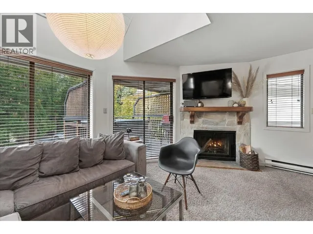 4 - 2014 LONDON LANE, Whistler 3