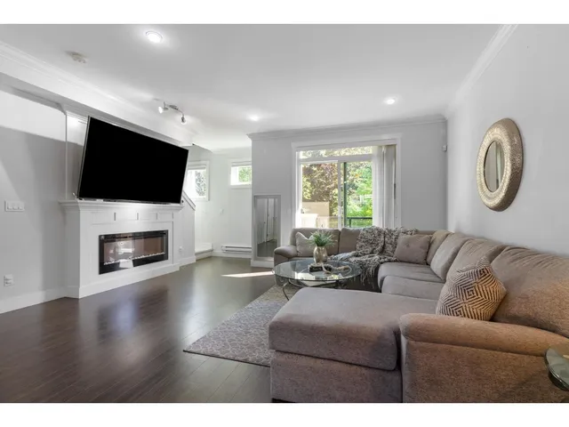 10 - 14285 64 AVENUE, Surrey 5