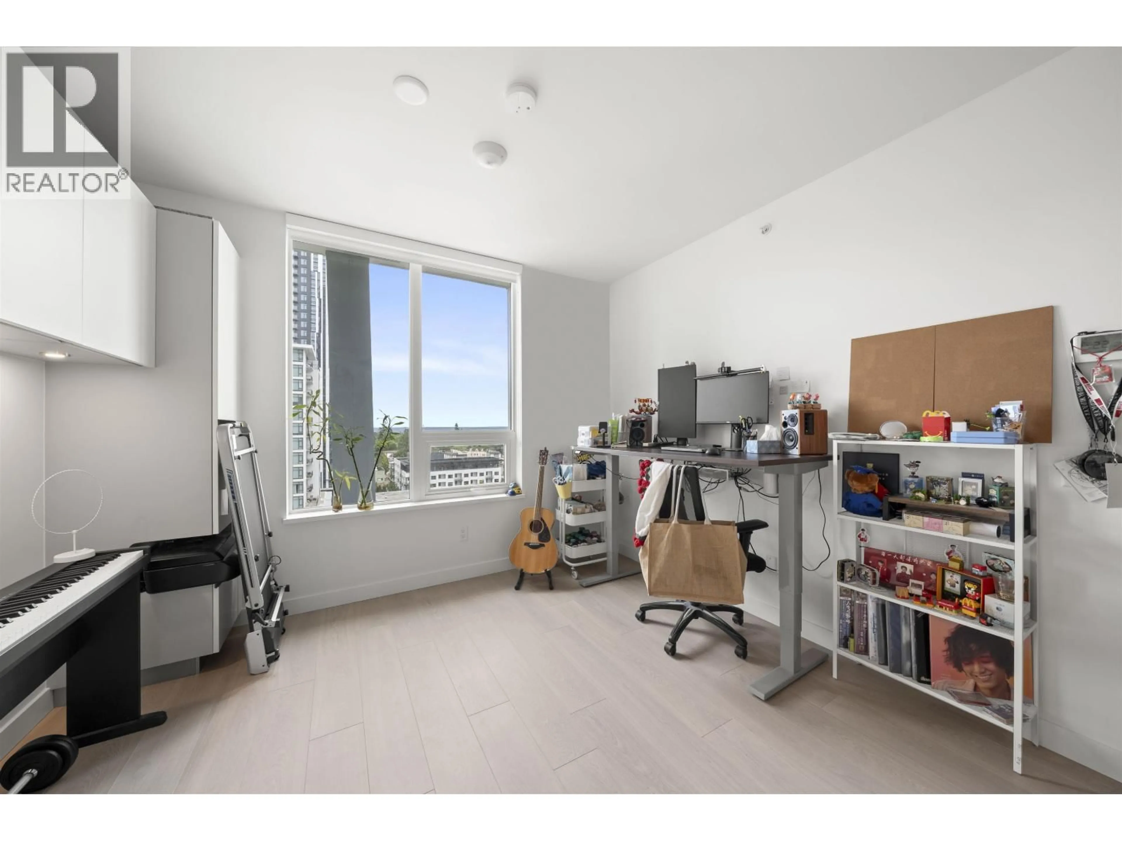 A pic of a room for 903 - 6537 TELFORD AVENUE, Burnaby British Columbia V5H0K9