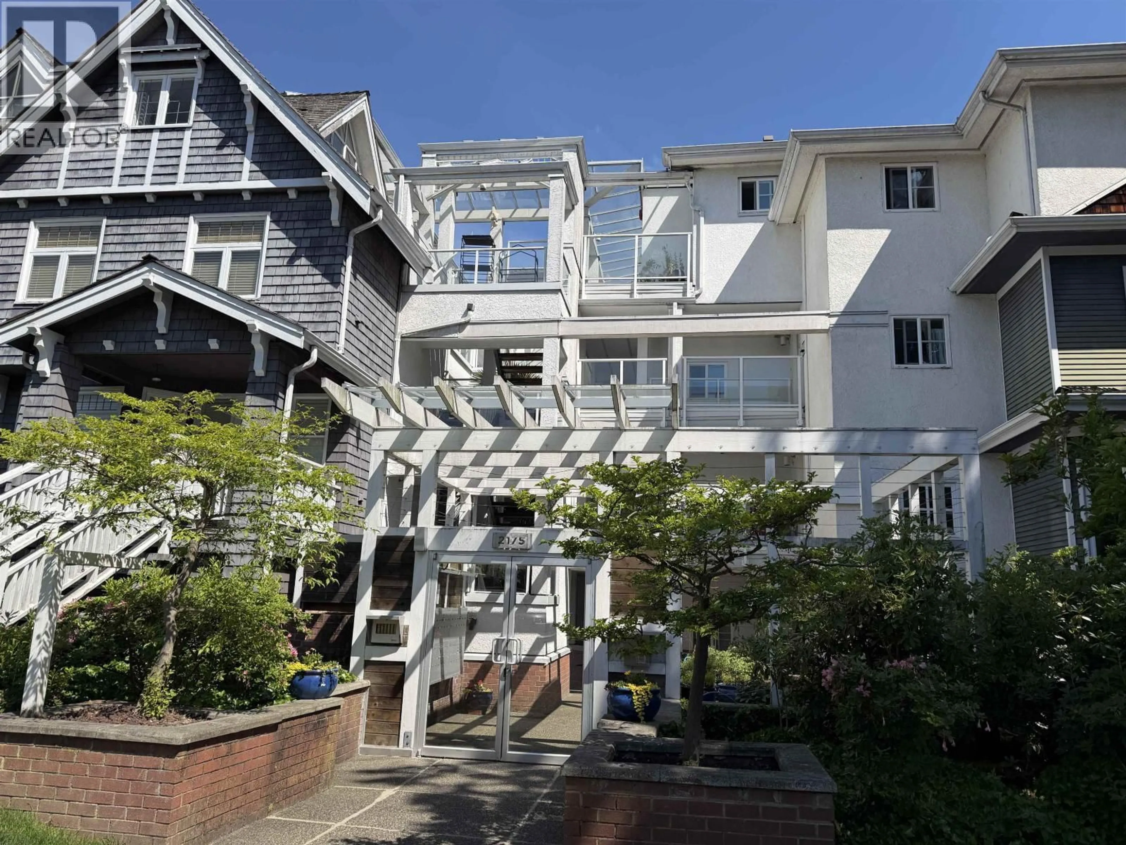 Unknown for 2175 3RD AVENUE, Vancouver British Columbia V6K1L2