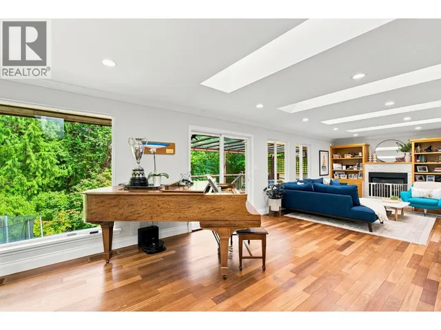 2360 MACKAY AVENUE, North Vancouver 5