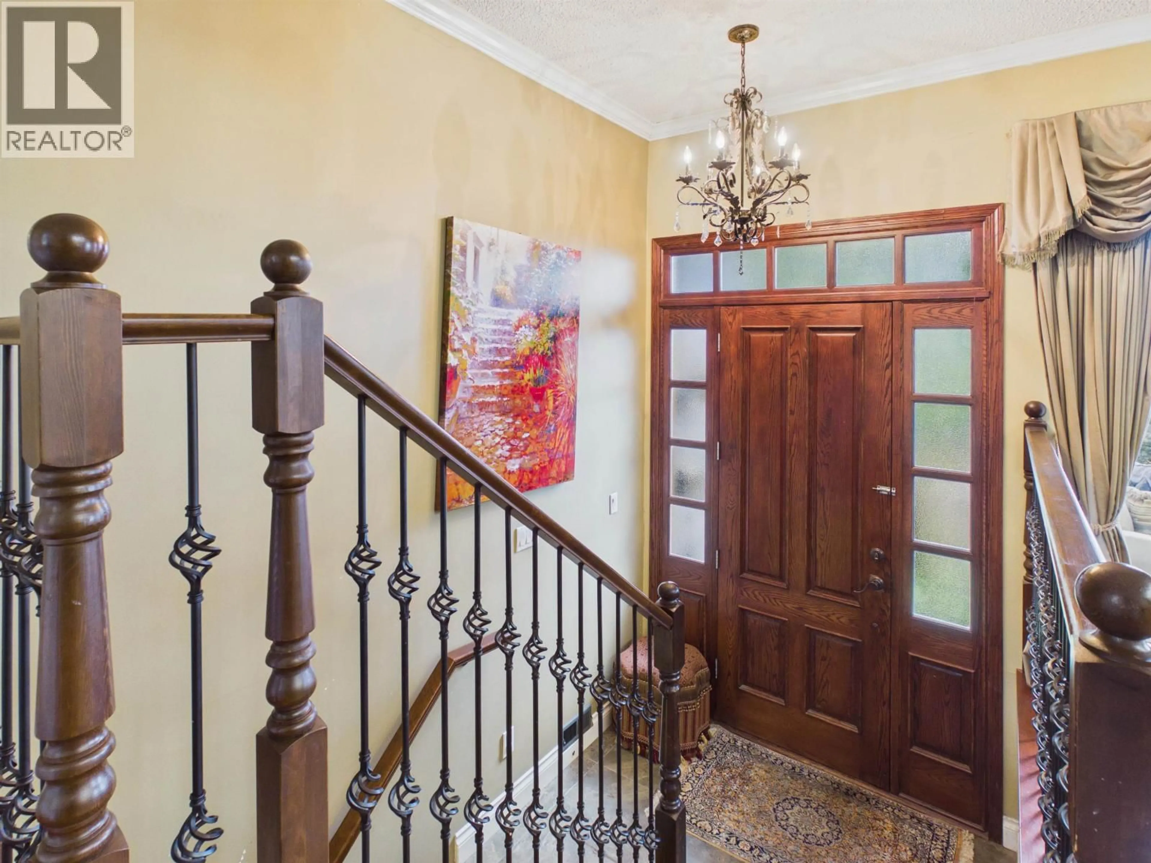 Indoor foyer for 7730 STANLEY STREET, Burnaby British Columbia V5E1V8
