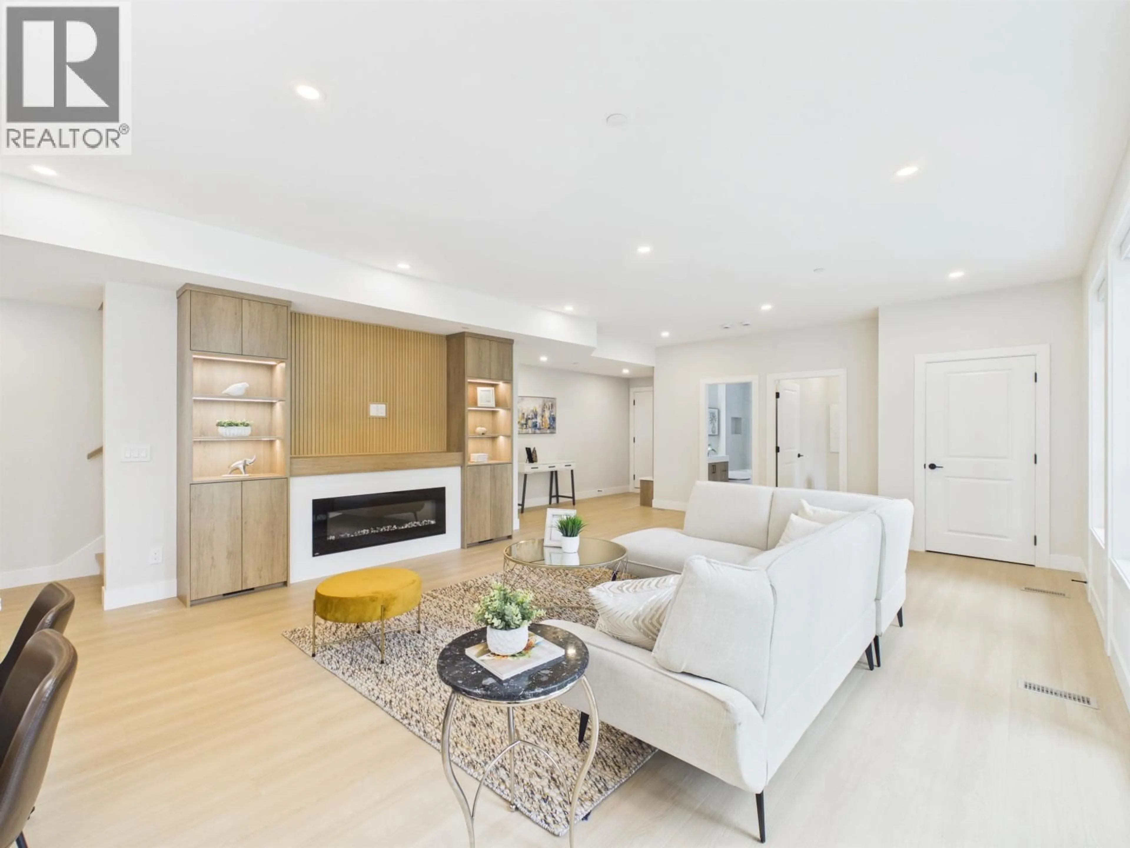 Living room with furniture, unknown for 103 - 3450 JERVIS STREET, Port Coquitlam British Columbia V3B4P3