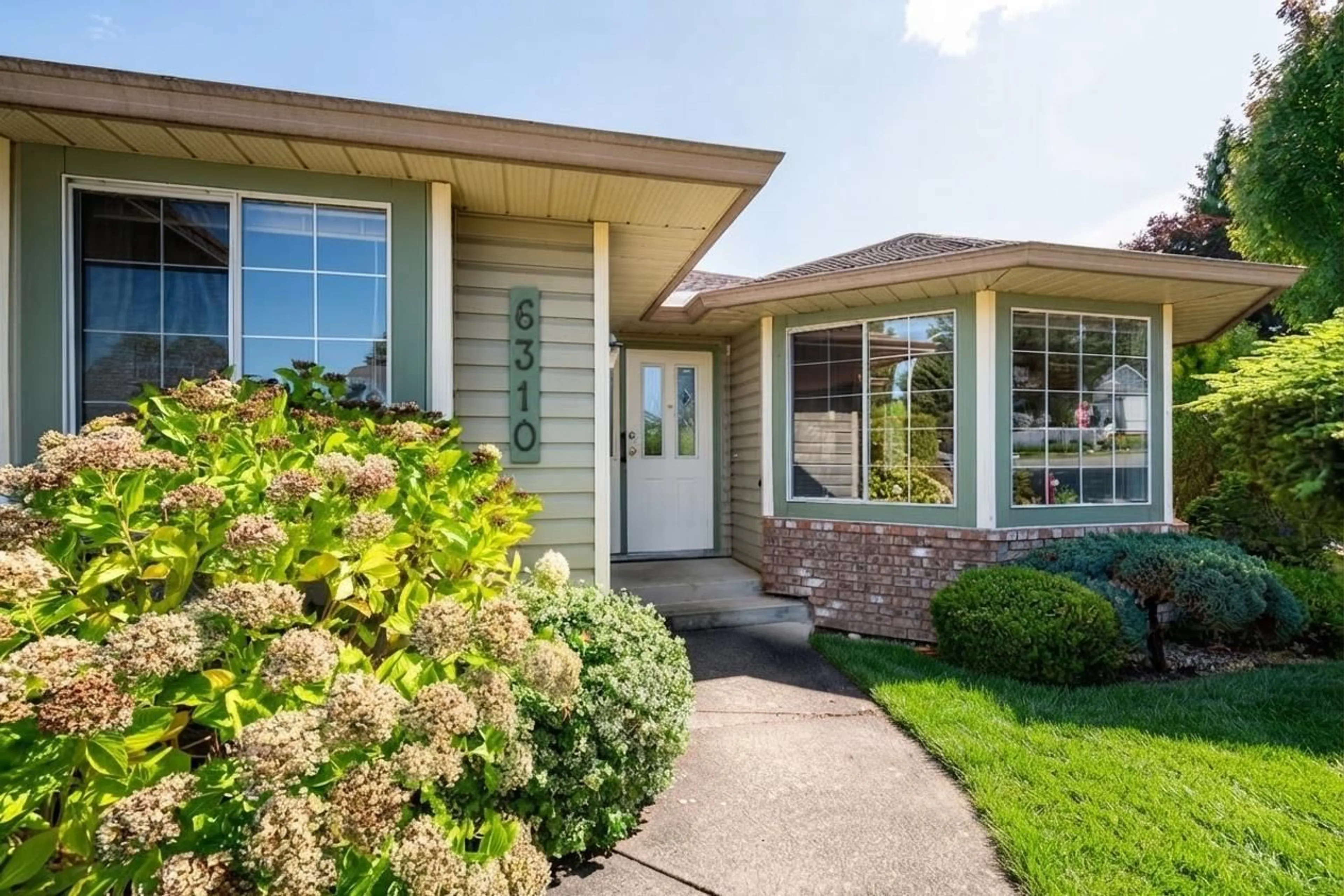 Home with vinyl exterior material, unknown for 6310 171 STREET, Surrey British Columbia V3S7K4
