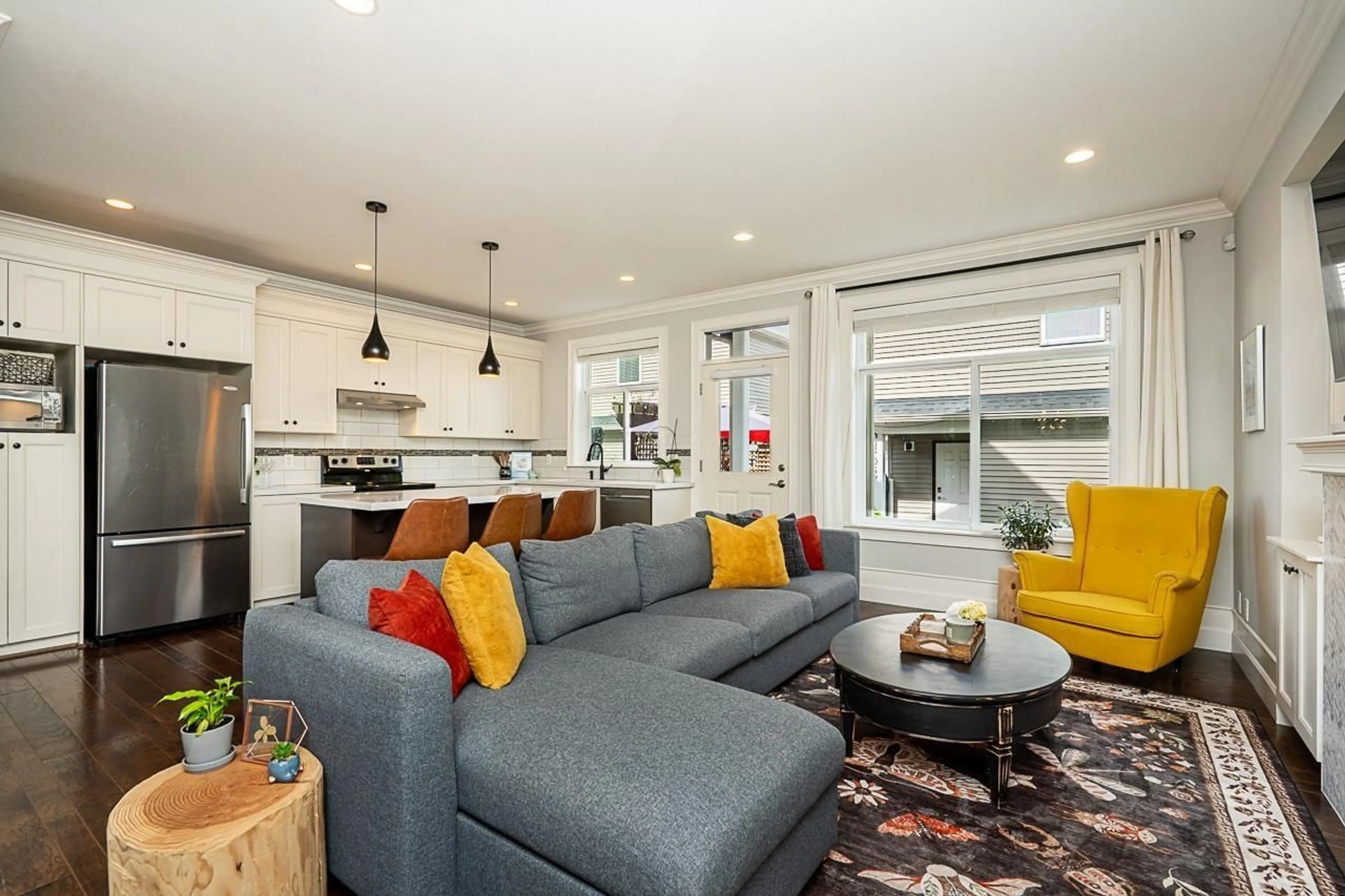 Open concept kitchen, unknown for 19299 69A AVENUE, Surrey British Columbia V4N6K5