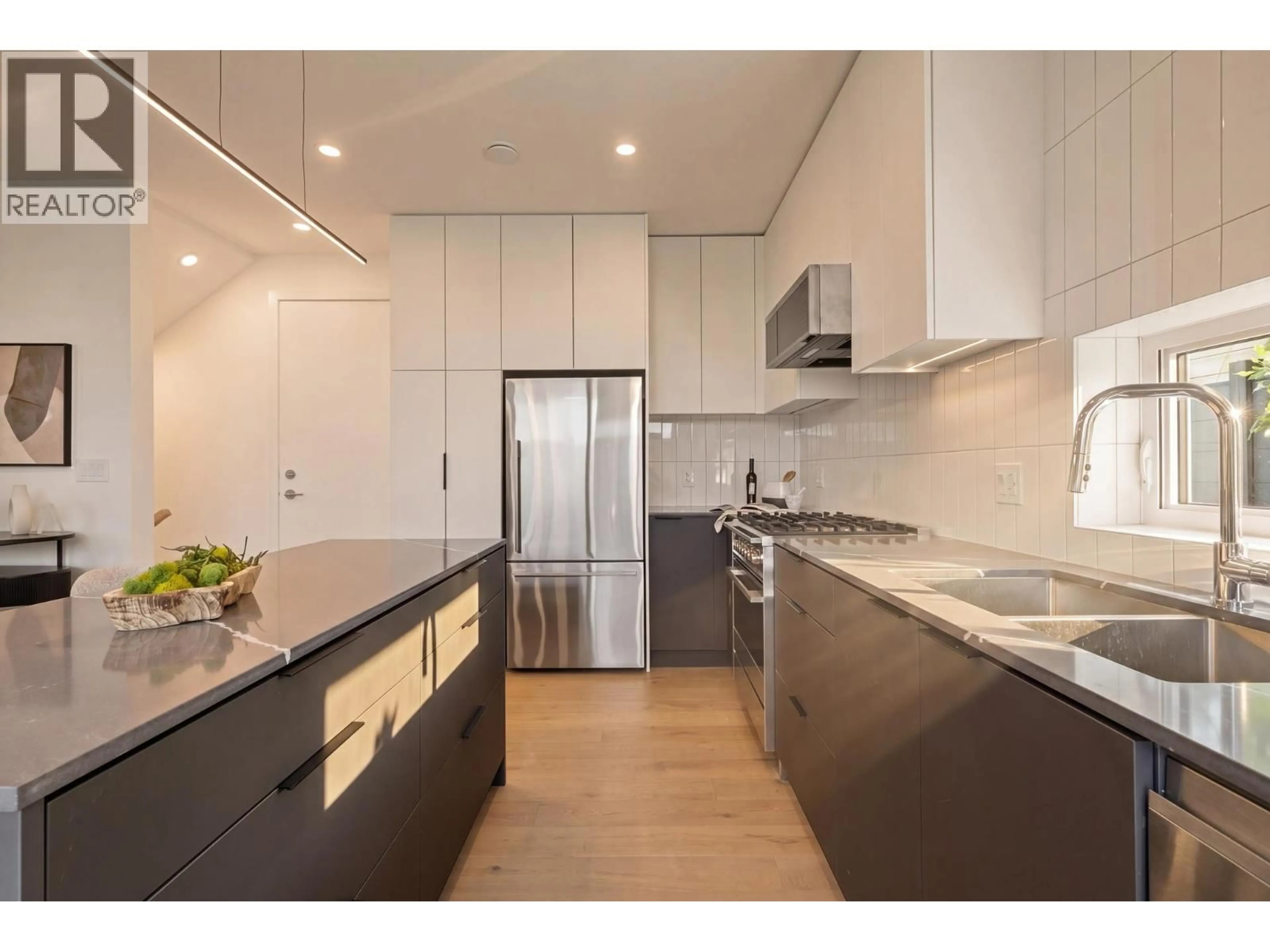 Contemporary kitchen, unknown for 2796 CAMBRIDGE STREET, Vancouver British Columbia V5K1L7