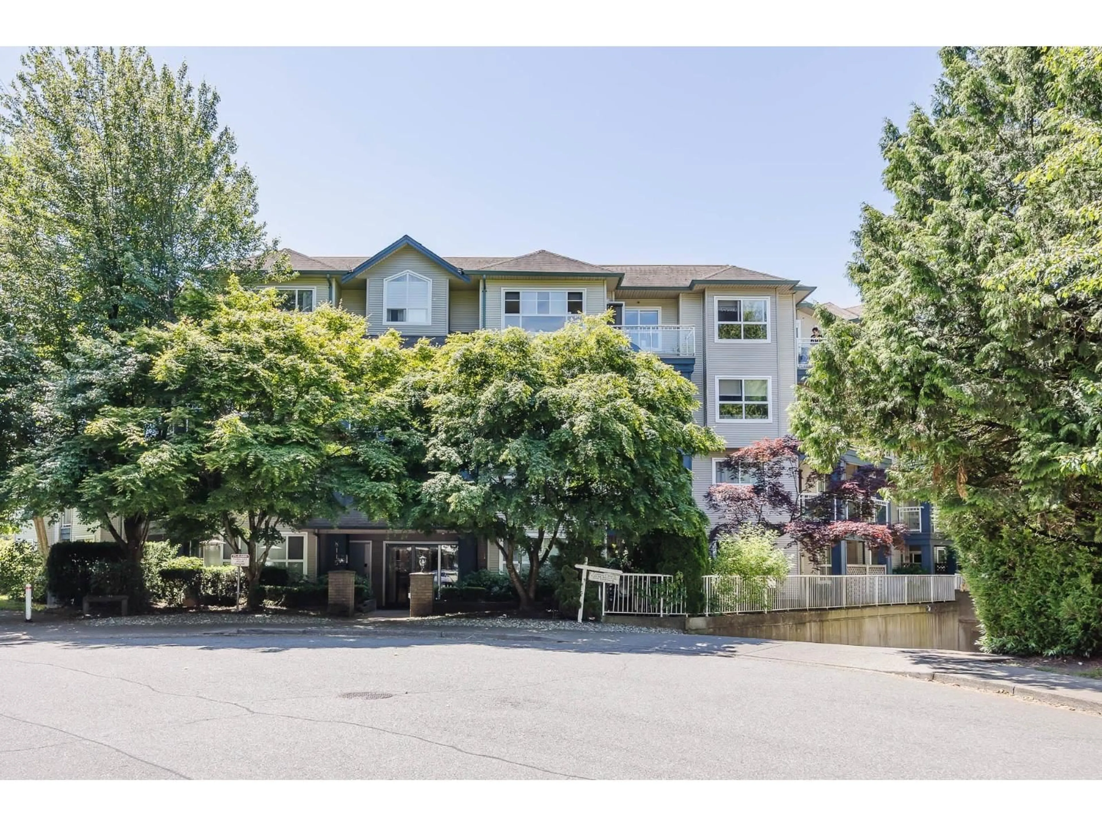 Unknown for 407 - 8115 121A STREET, Surrey British Columbia V3W1J2