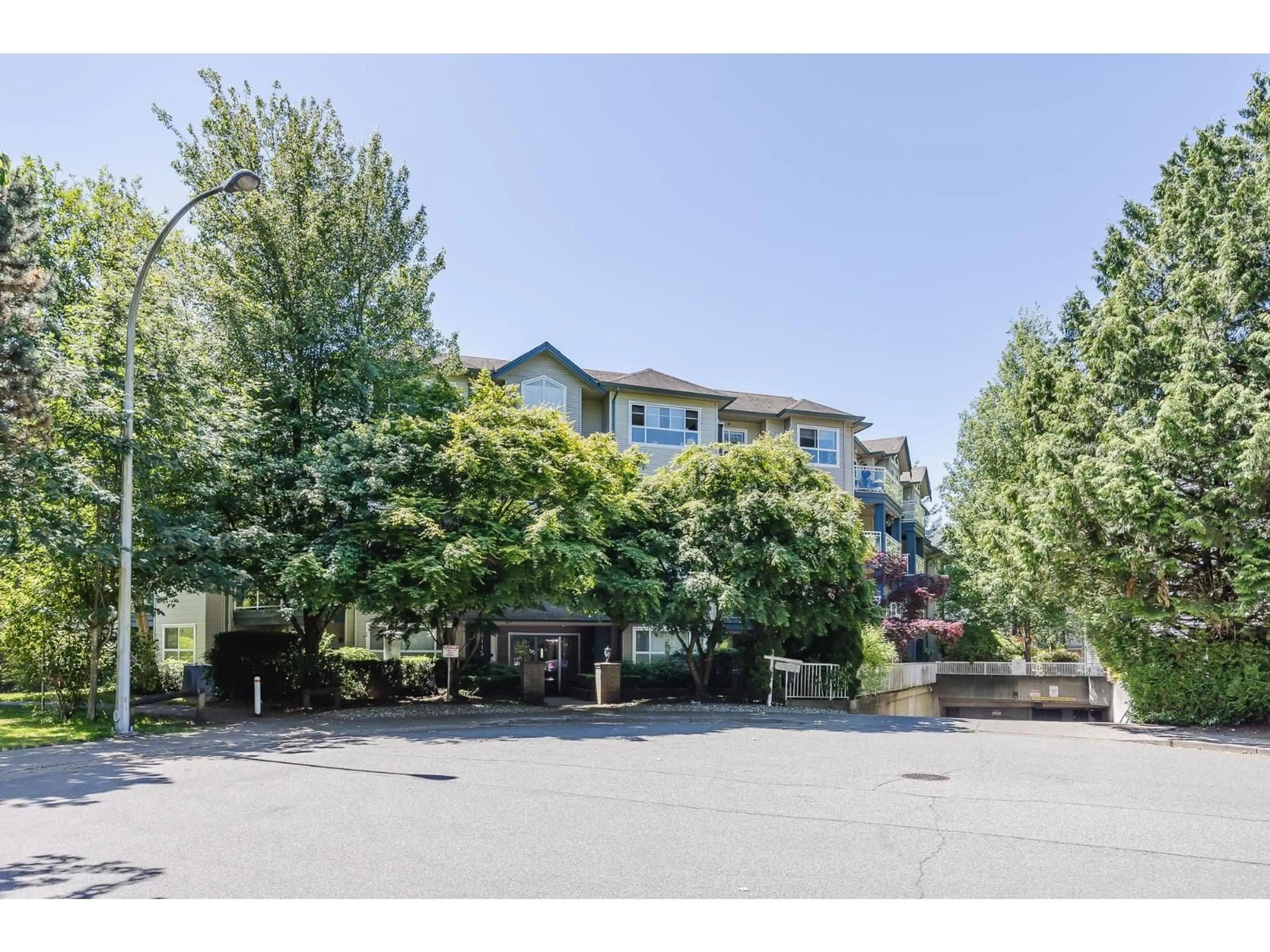 Unknown for 407 - 8115 121A STREET, Surrey British Columbia V3W1J2