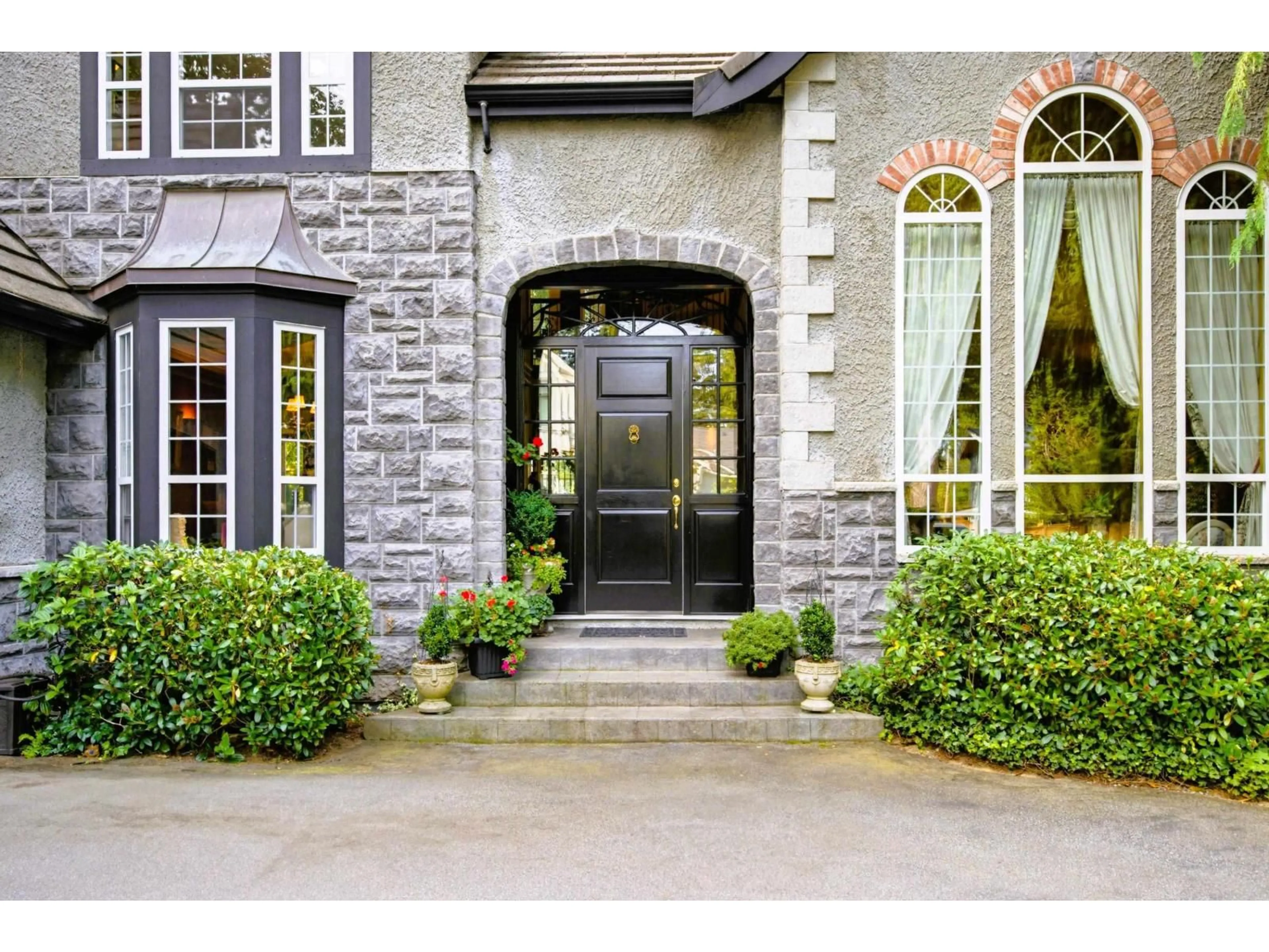 Indoor entryway for 23080 96TH AVENUE, Langley British Columbia V1M2R9