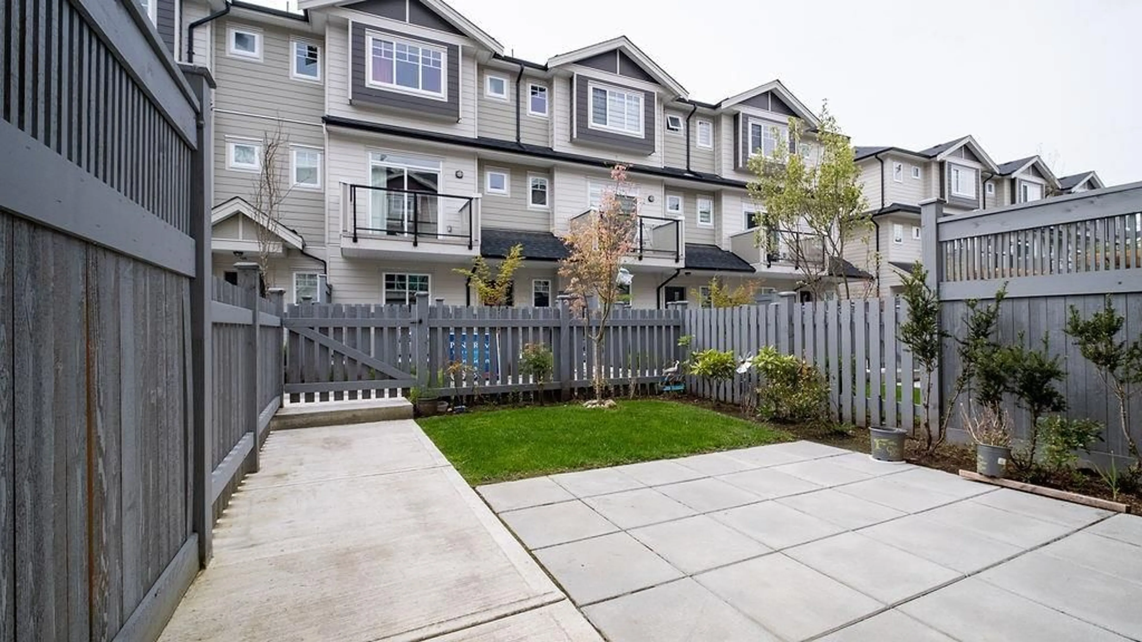 Patio, street for 122 - 13898 64 AVENUE, Surrey British Columbia V3W1L6