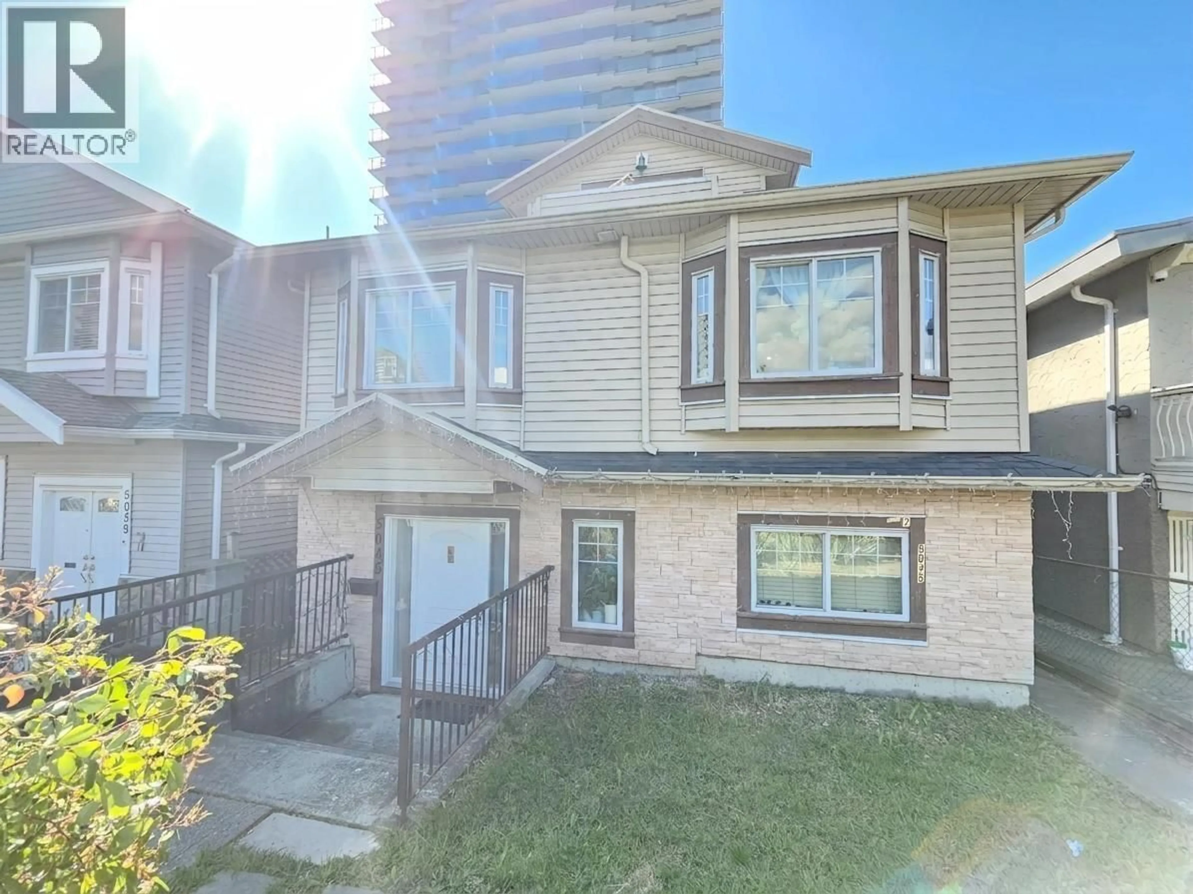 Unknown for 5045 PAYNE STREET, Vancouver British Columbia V5R4J5