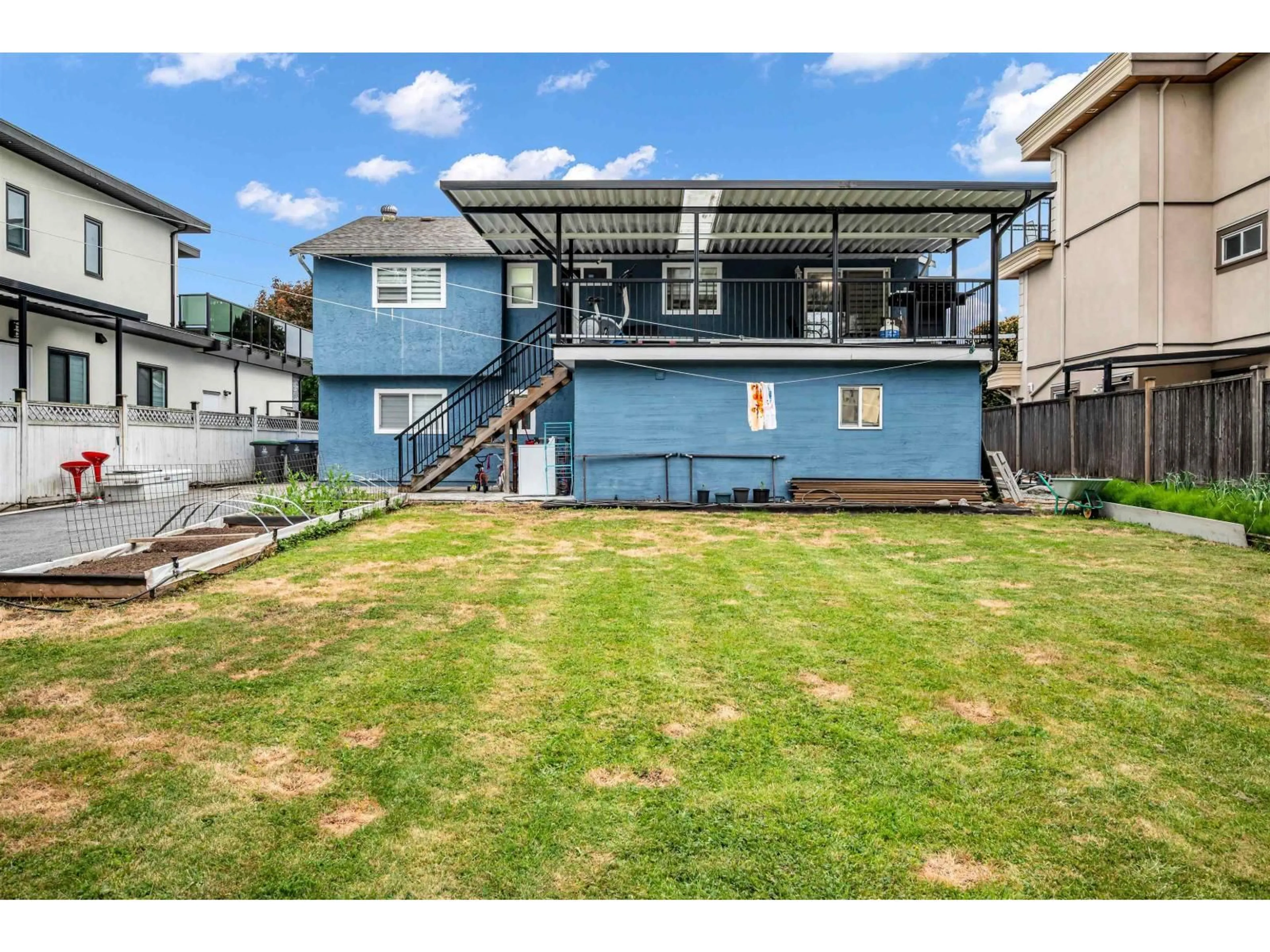 A pic from outside/outdoor area/front of a property/back of a property/a pic from drone, unknown for 6268 129 STREET, Surrey British Columbia V3X1S6