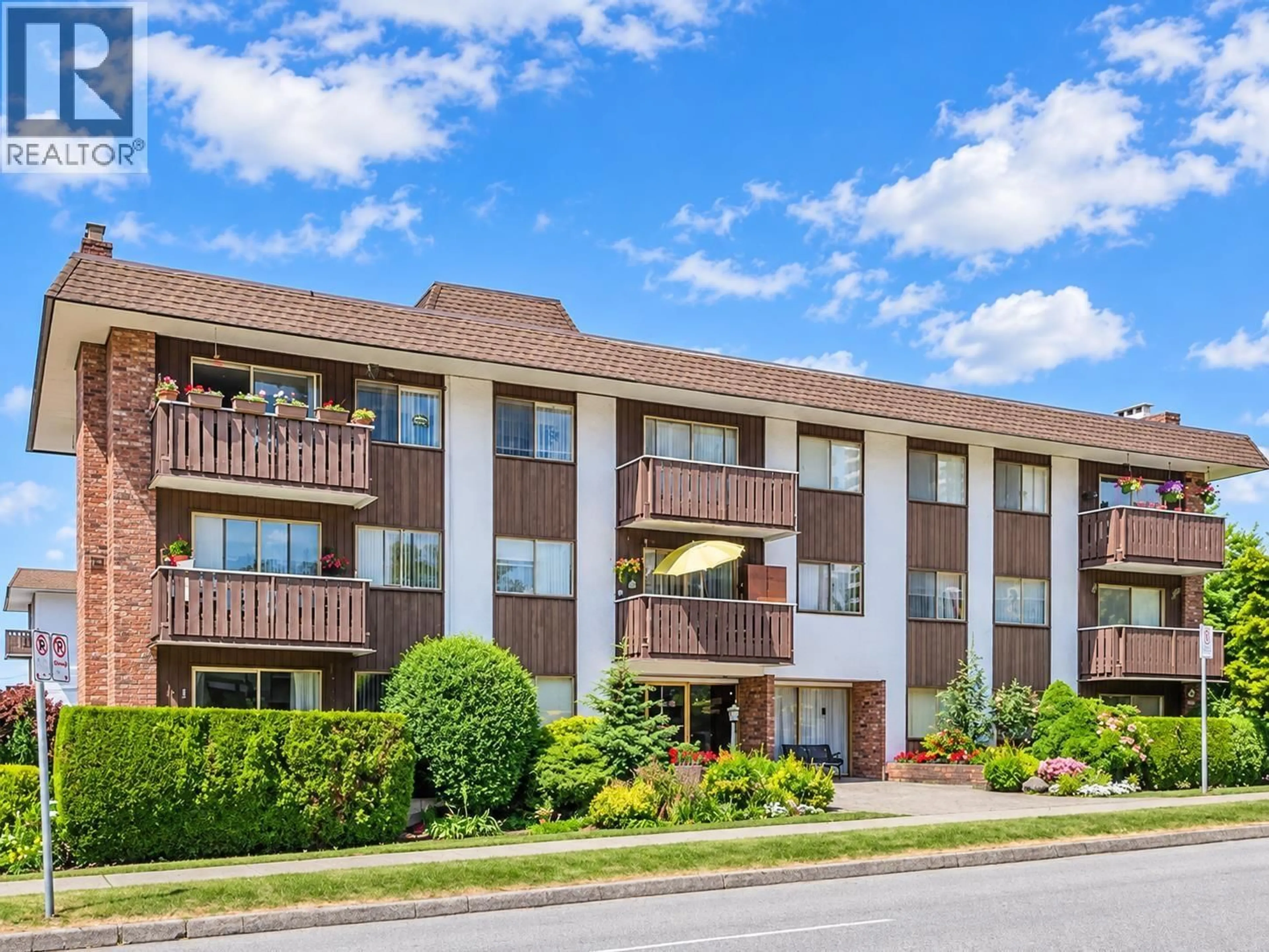 Unknown for 202 - 1345 CHESTERFIELD AVENUE, North Vancouver British Columbia V7M2N1