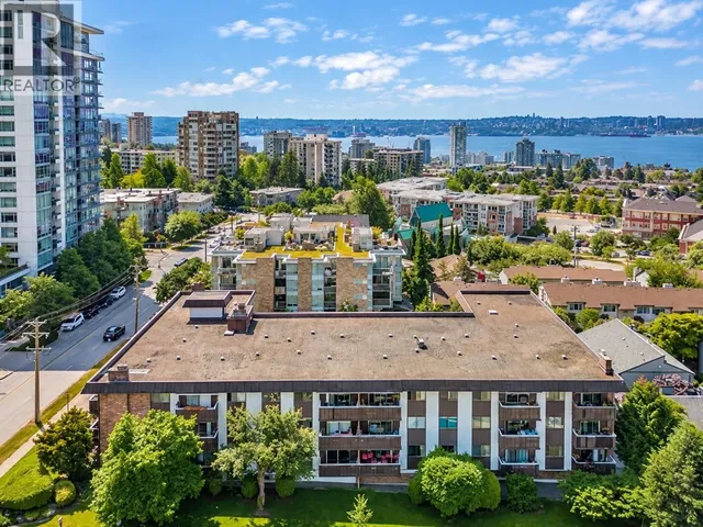 202 - 1345 CHESTERFIELD AVENUE, North Vancouver 3
