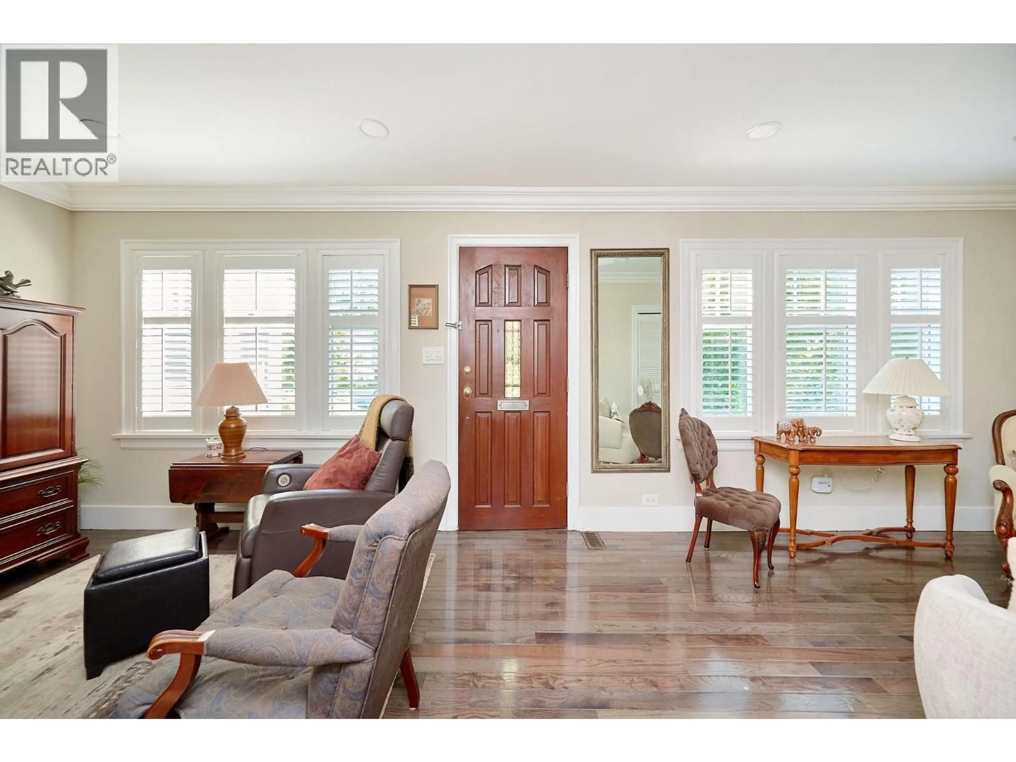 Indoor entryway for 81 19TH AVENUE, Vancouver British Columbia V5V1H8