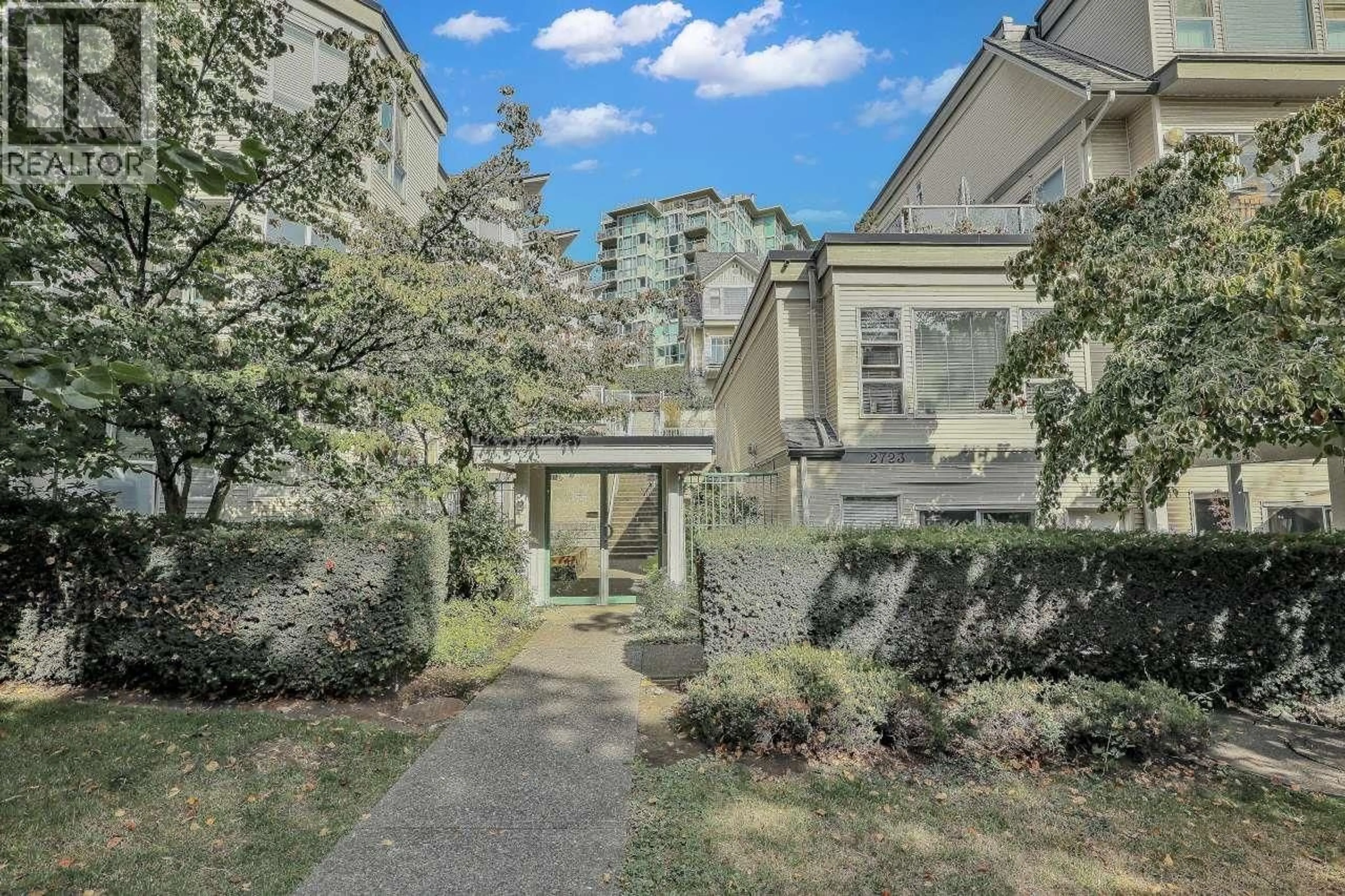Patio, street for 45 - 2728 CHANDLERY PLACE, Vancouver British Columbia V5S4S6