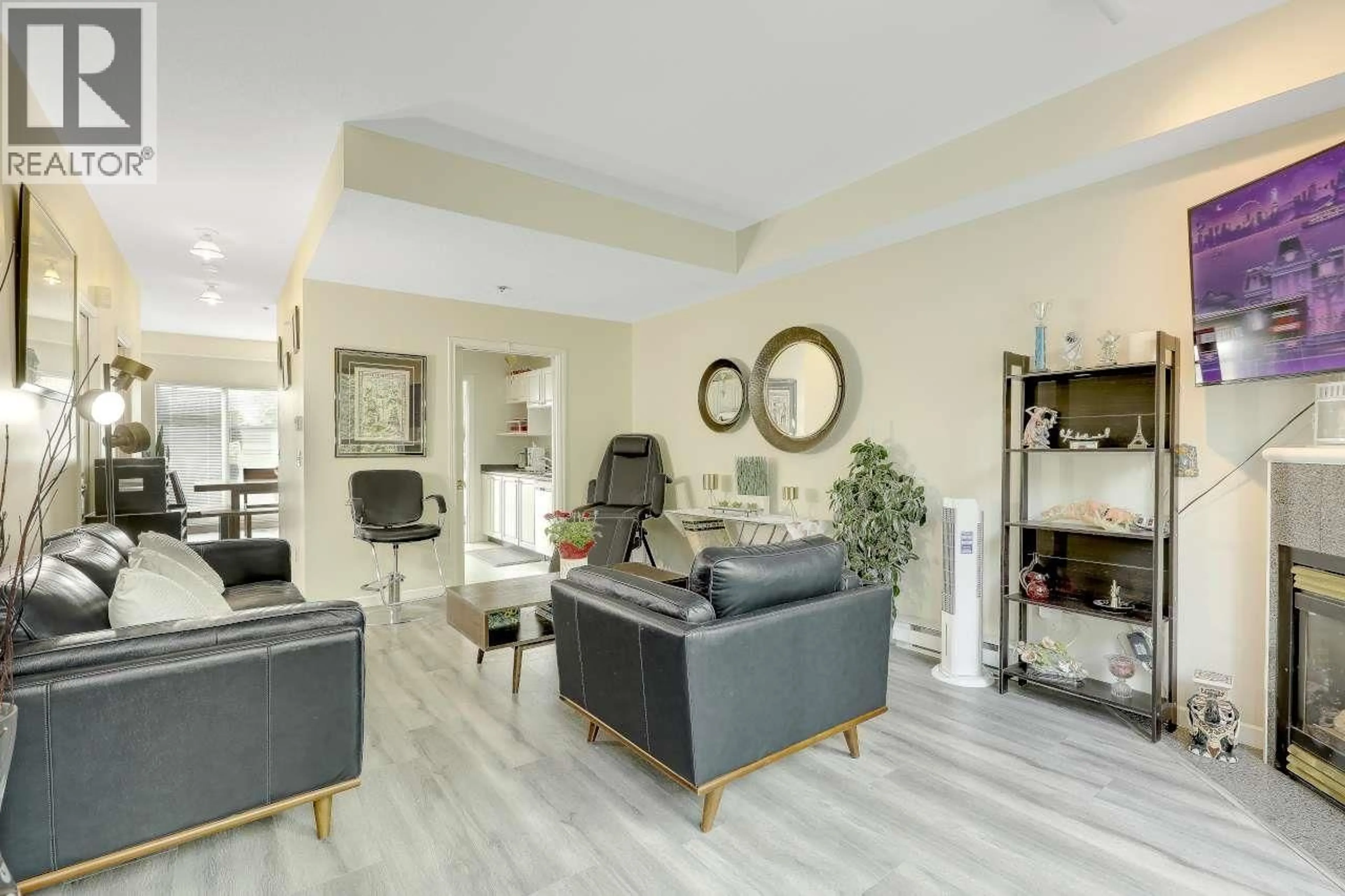 Living room with furniture, unknown for 45 - 2728 CHANDLERY PLACE, Vancouver British Columbia V5S4S6