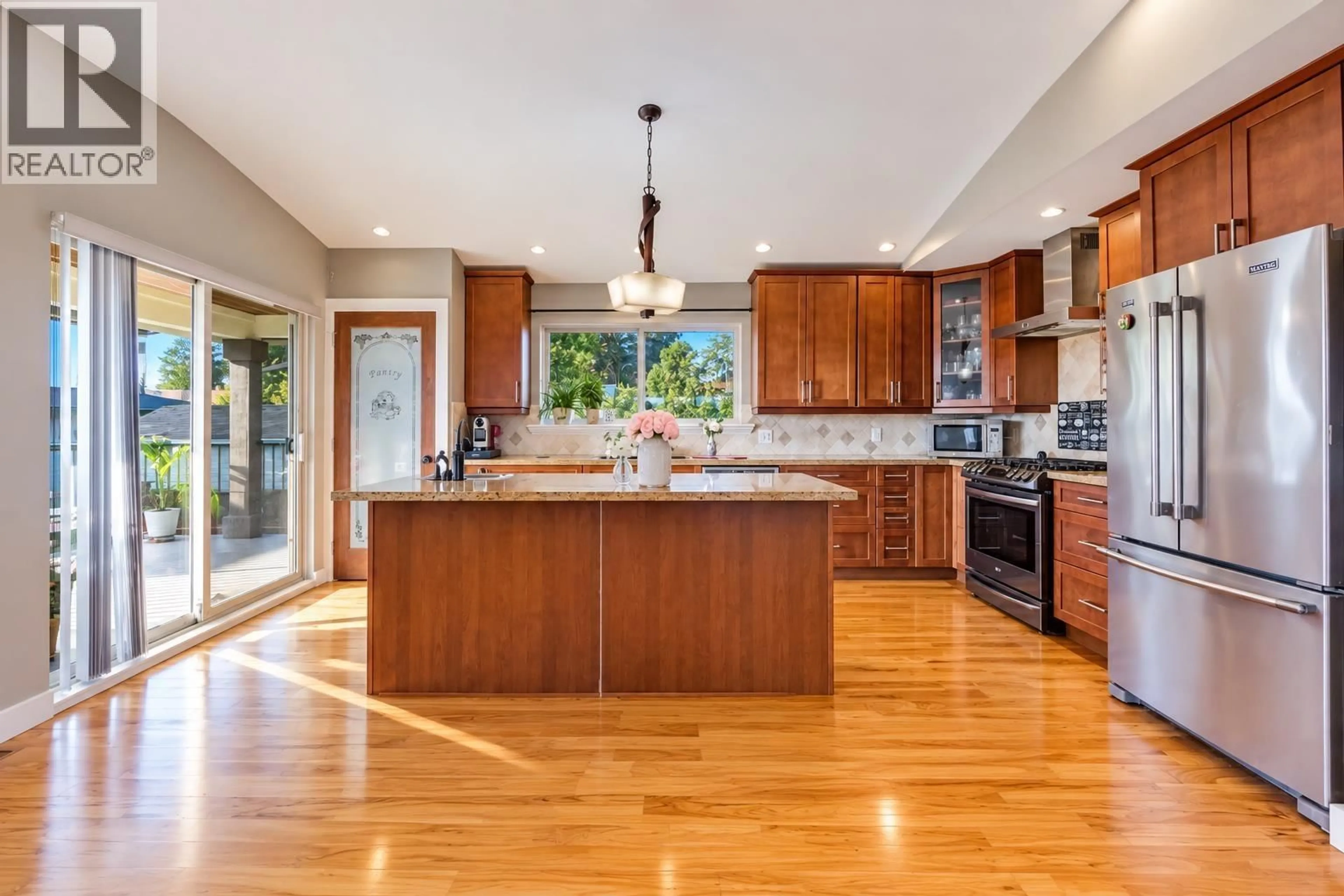 Open concept kitchen, unknown for 2245 GALE AVENUE, Coquitlam British Columbia V3K2Z1