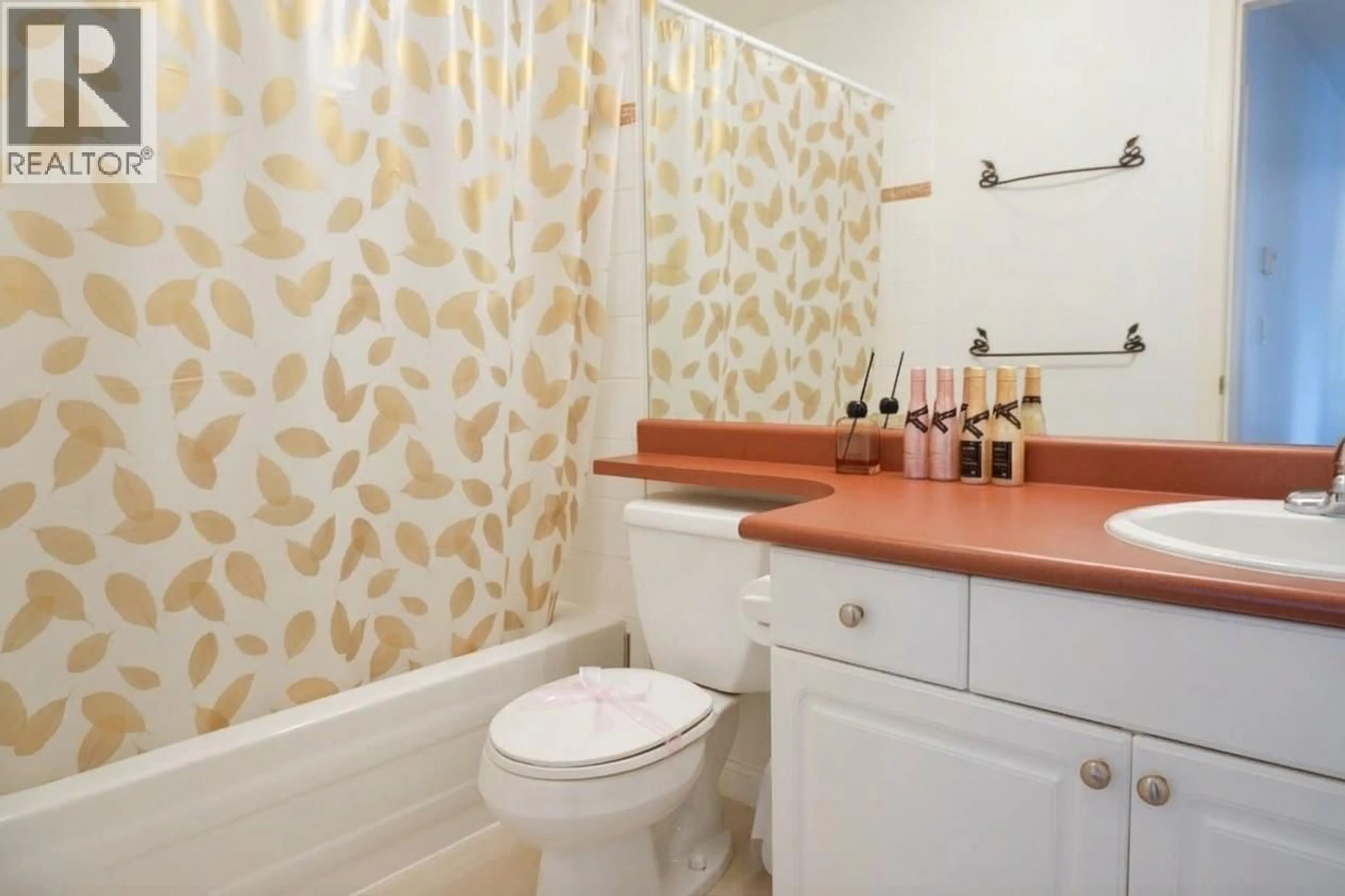 Standard bathroom, unknown for 32 - 3880 WESTMINSTER HIGHWAY, Richmond British Columbia V7C5S1