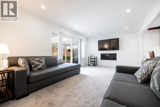 432 RIVERVIEW CRESCENT, Coquitlam 2