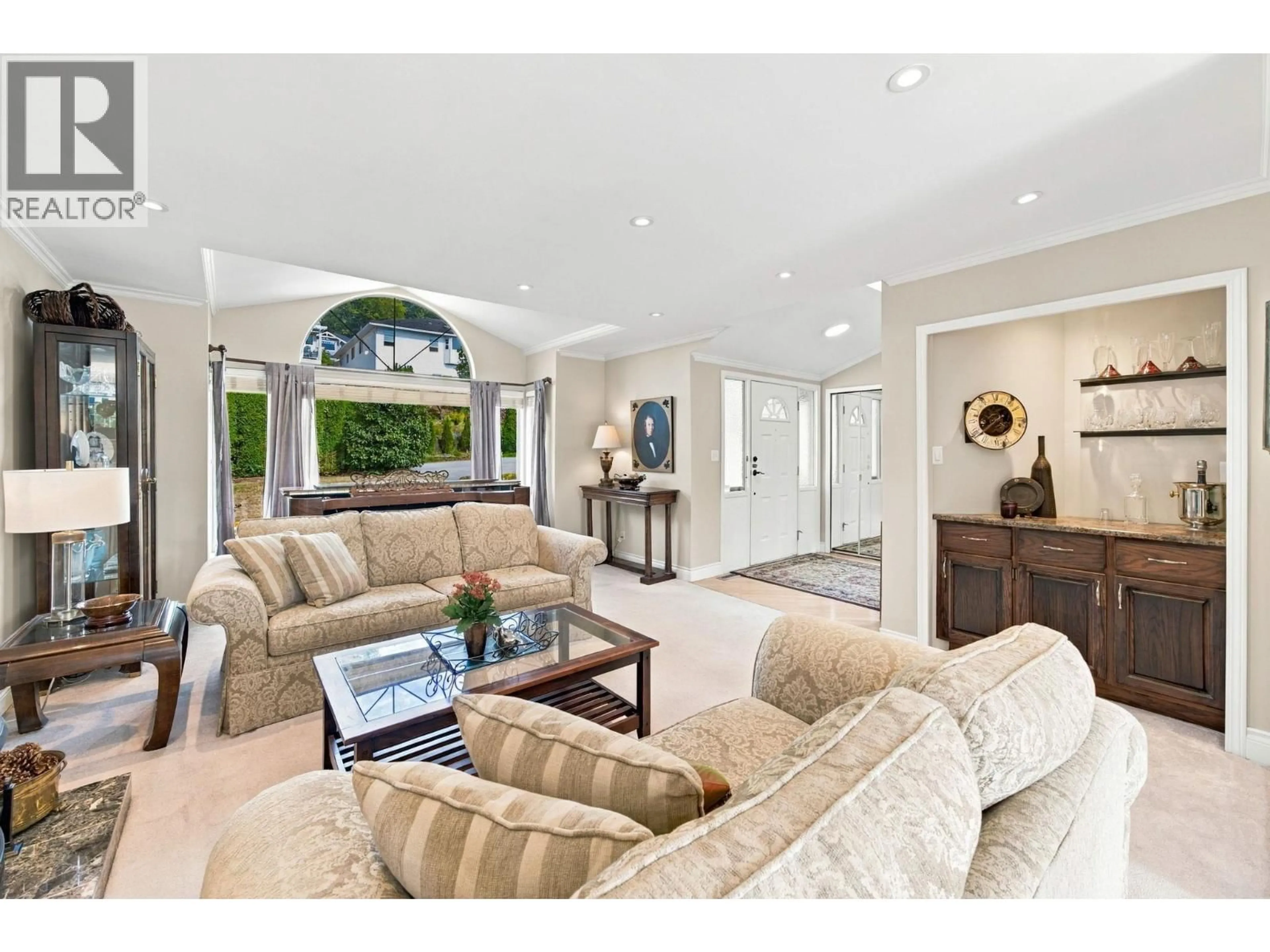 Living room with furniture, unknown for 3950 SPARROW LANE, North Vancouver British Columbia V7G2M8