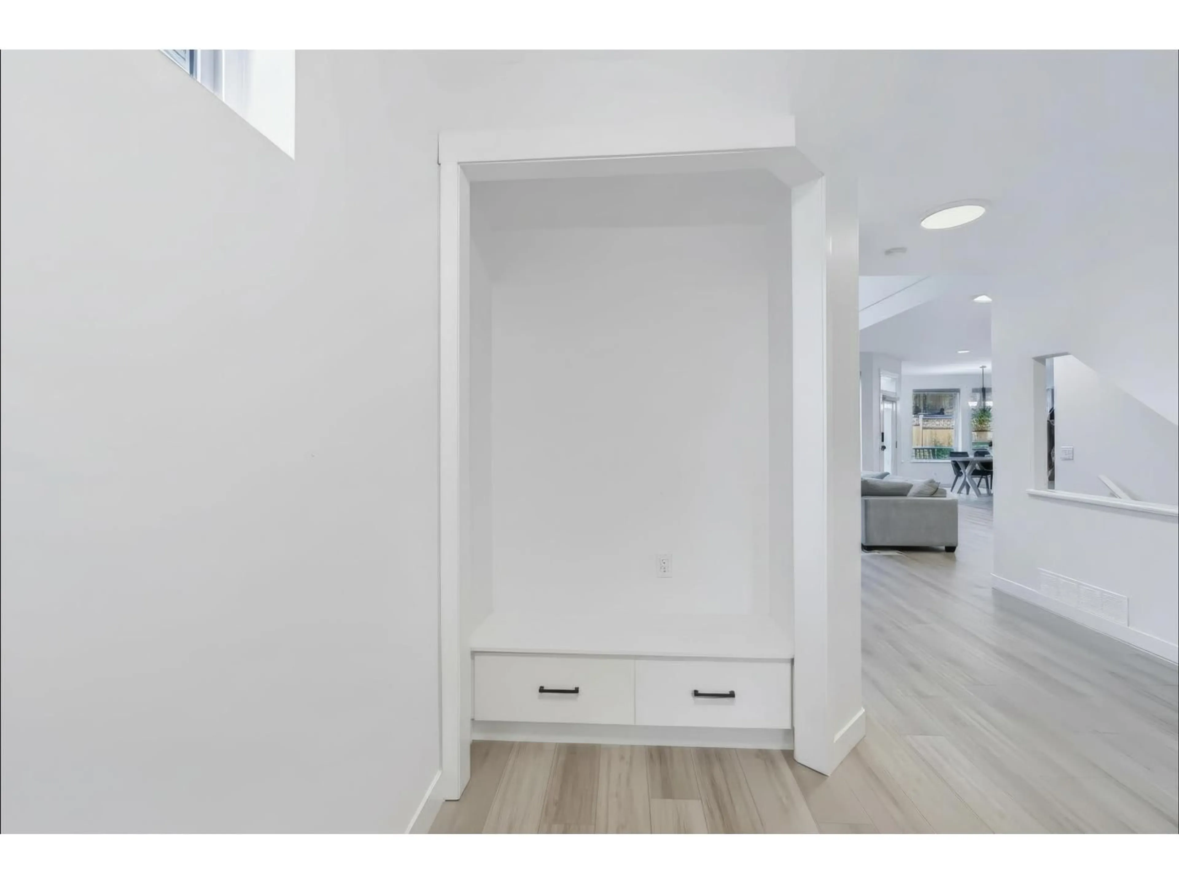 Indoor entryway for 2293 MERLOT BOULEVARD, Abbotsford British Columbia V4X0A6