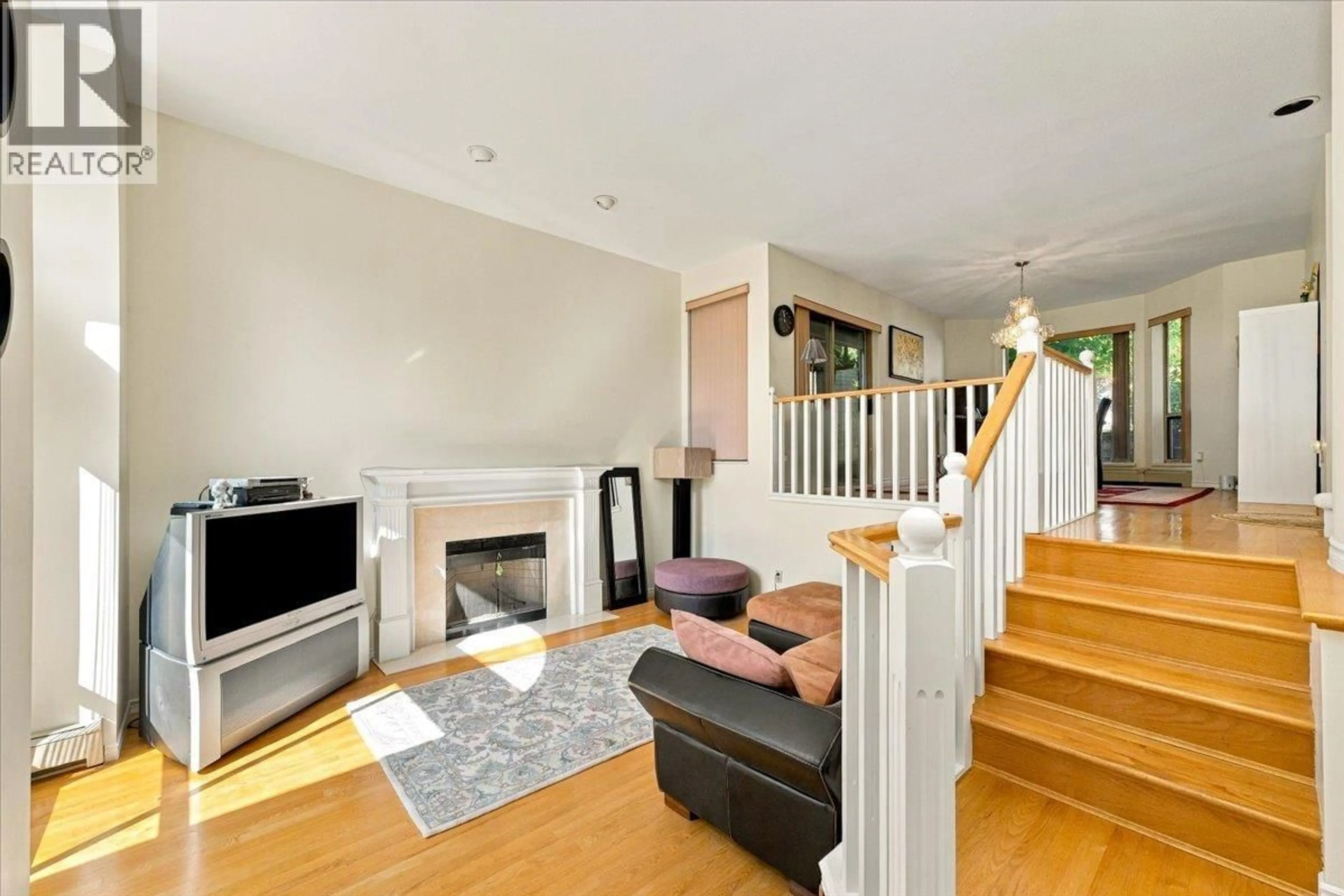 Living room with furniture, unknown for 1523 LAWSON AVENUE, West Vancouver British Columbia V7V2C8