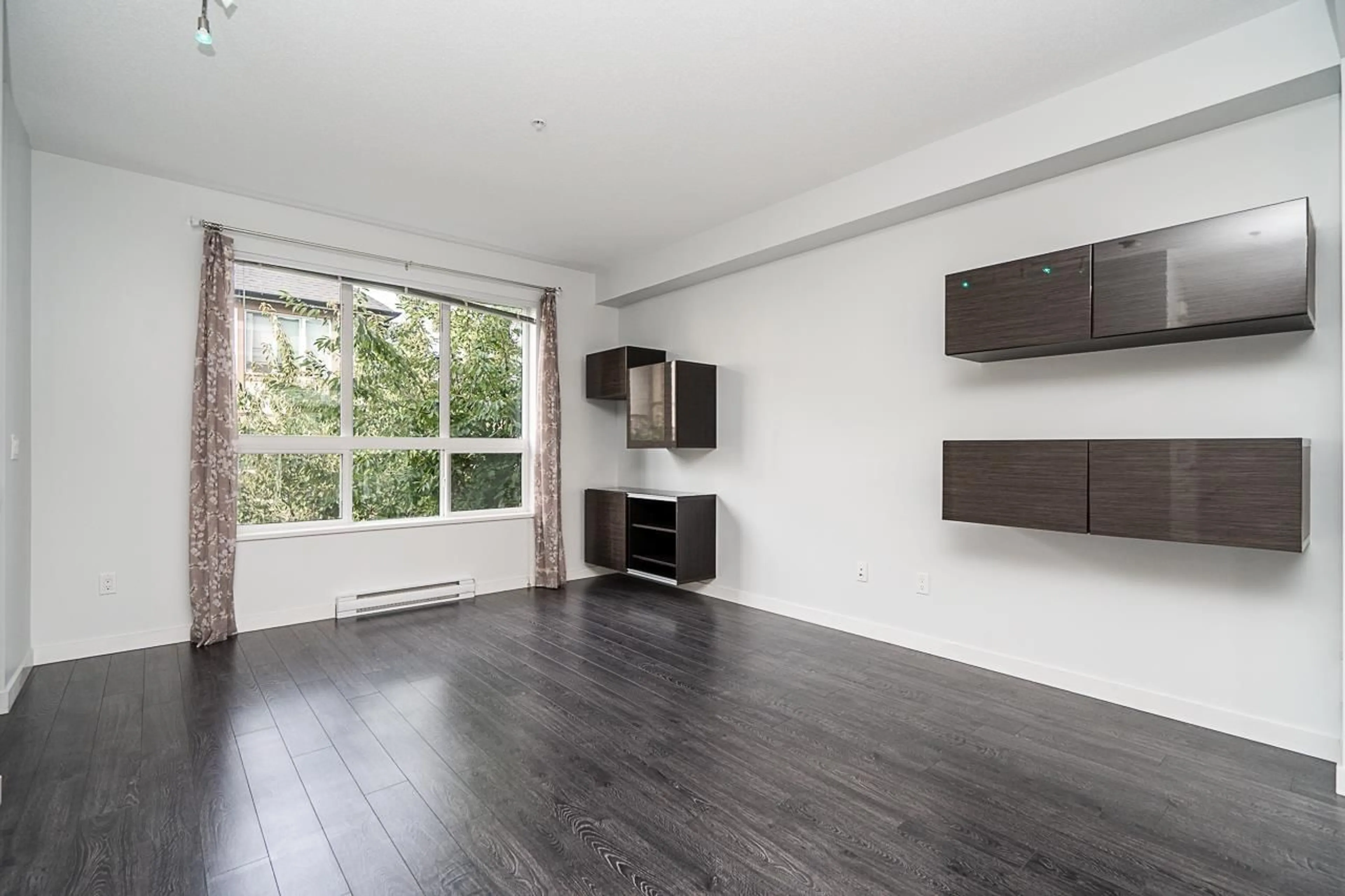 A pic of a room for 107 - 7848 209 STREET, Langley British Columbia V2Y0M4