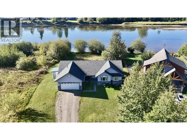 608 REID DRIVE, Vanderhoof 3