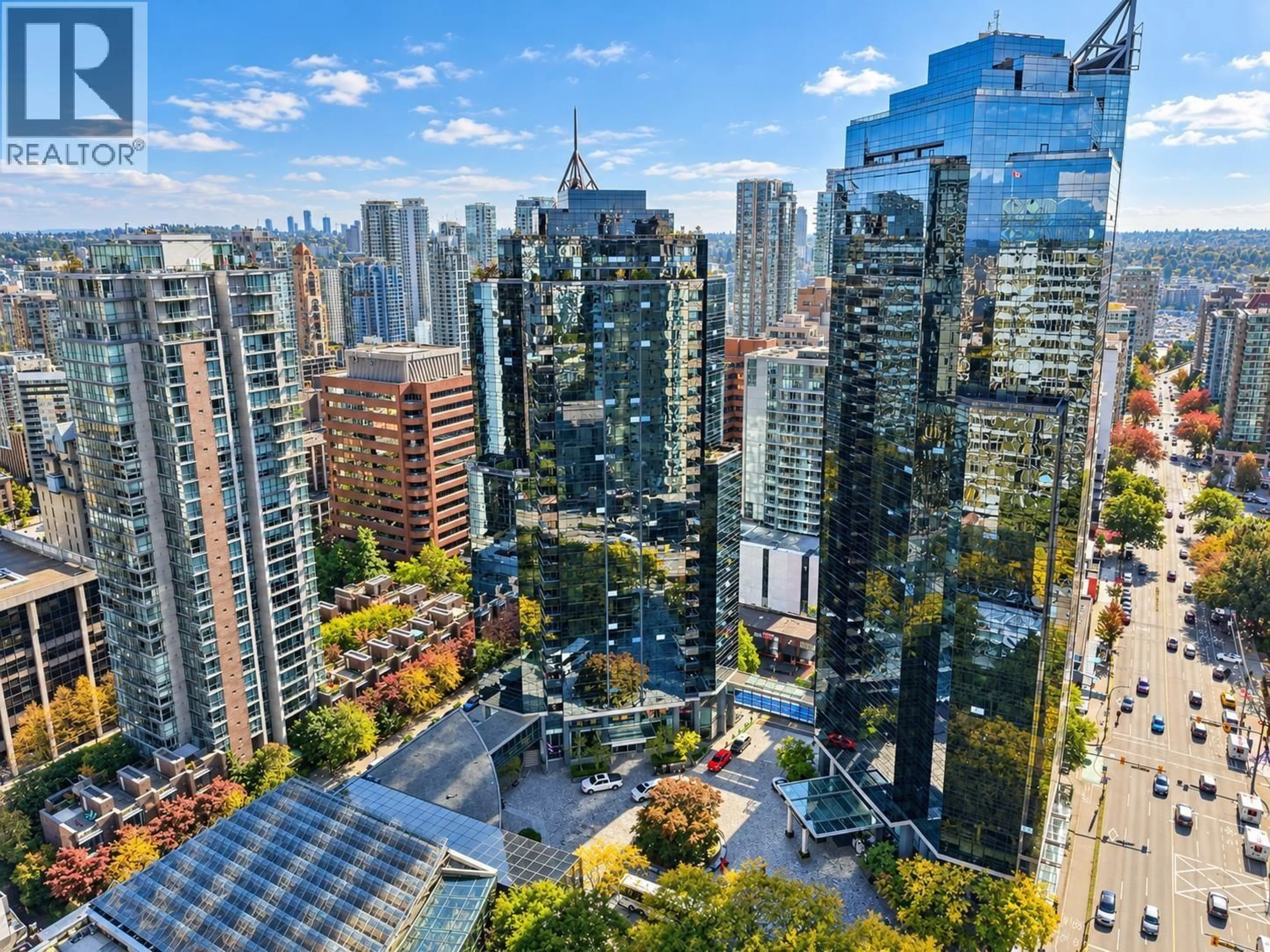 A pic from outside/outdoor area/front of a property/back of a property/a pic from drone, city buildings view from balcony for 1110 - 1050 BURRARD STREET, Vancouver British Columbia V6Z2S3