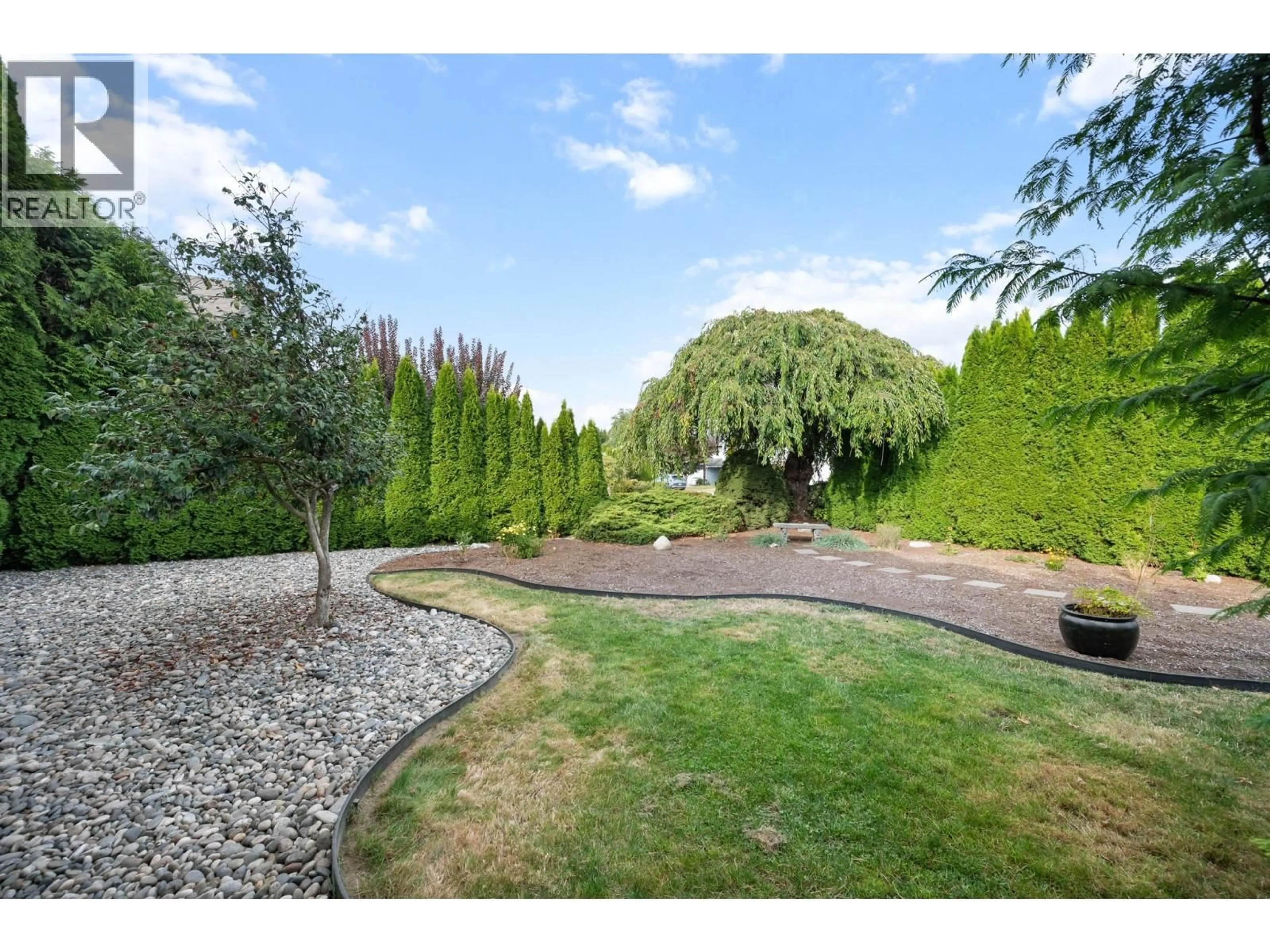 A pic from outside/outdoor area/front of a property/back of a property/a pic from drone, unknown for 12359 188 STREET, Pitt Meadows British Columbia V3Y2G8