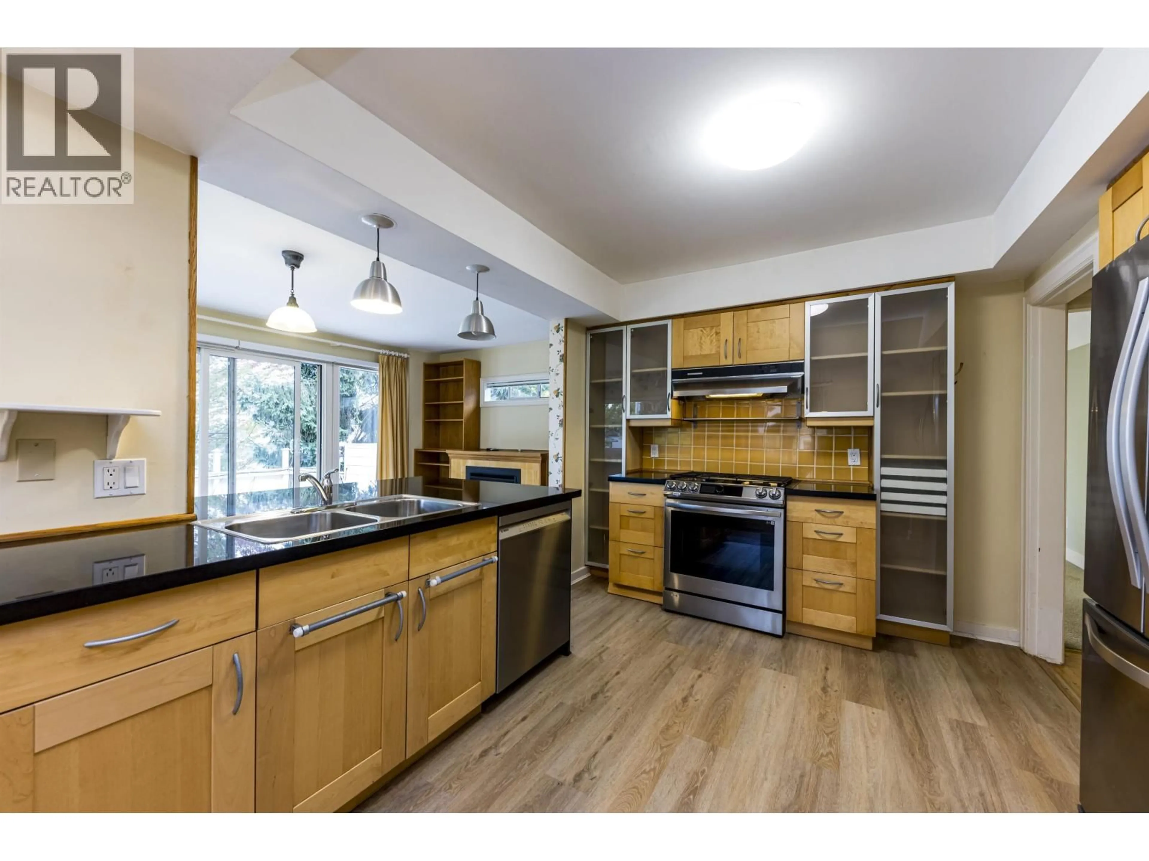 Open concept kitchen, unknown for 1848 DUCHESS AVENUE, West Vancouver British Columbia V7V1R1
