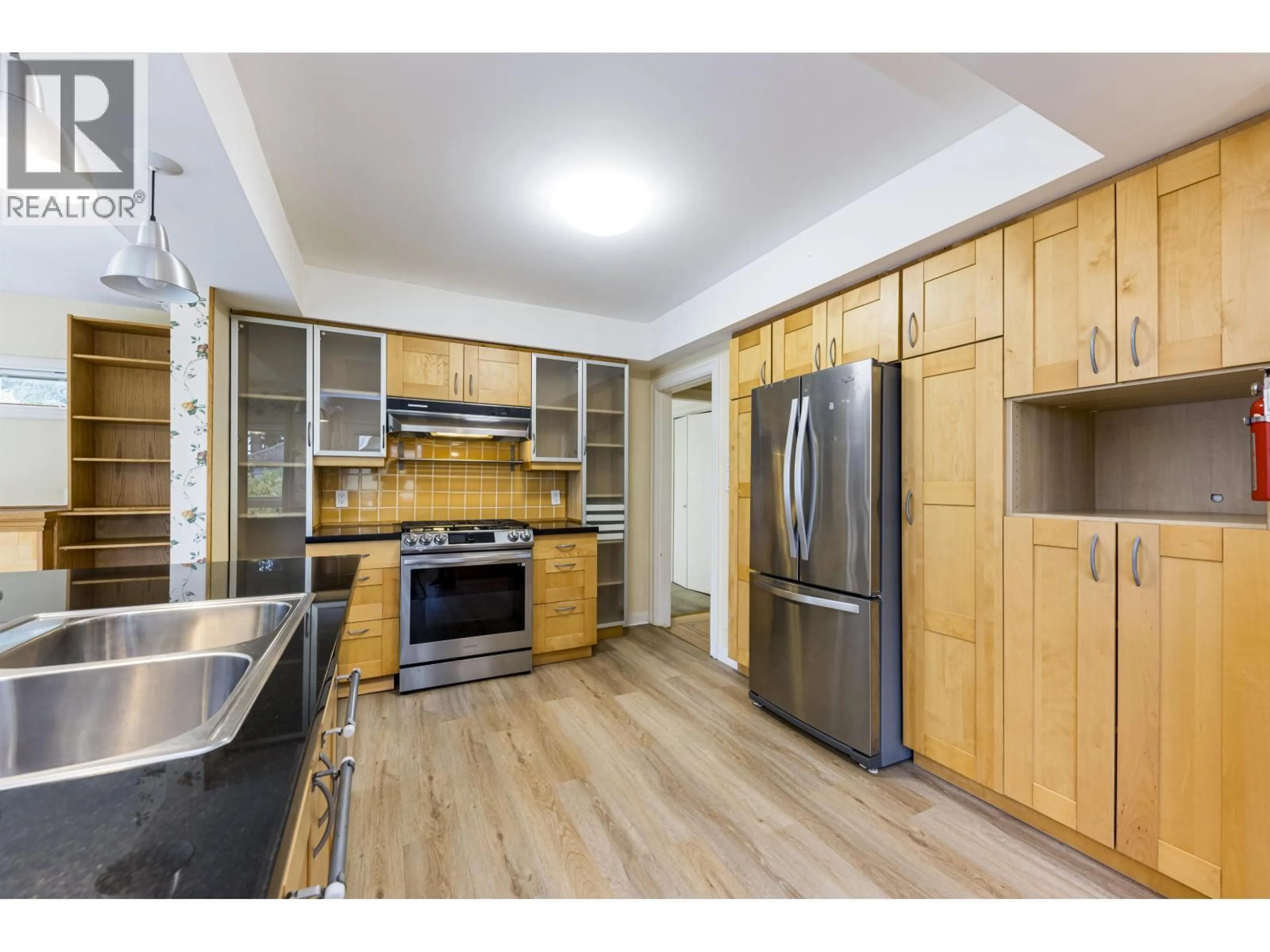 Open concept kitchen, unknown for 1848 DUCHESS AVENUE, West Vancouver British Columbia V7V1R1