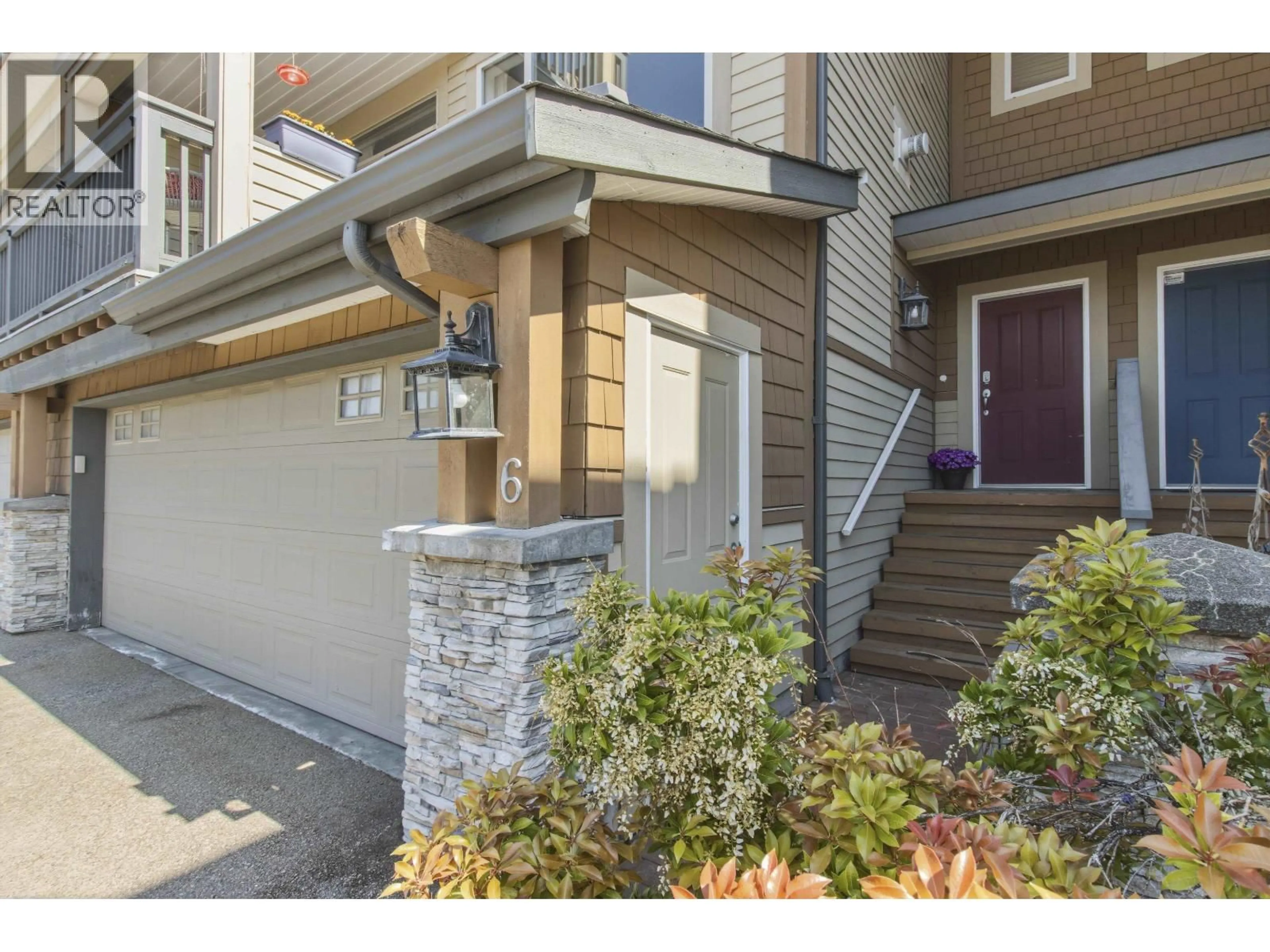 Indoor entryway for 6 - 1024 GLACIER VIEW DRIVE, Squamish British Columbia V8B0G1