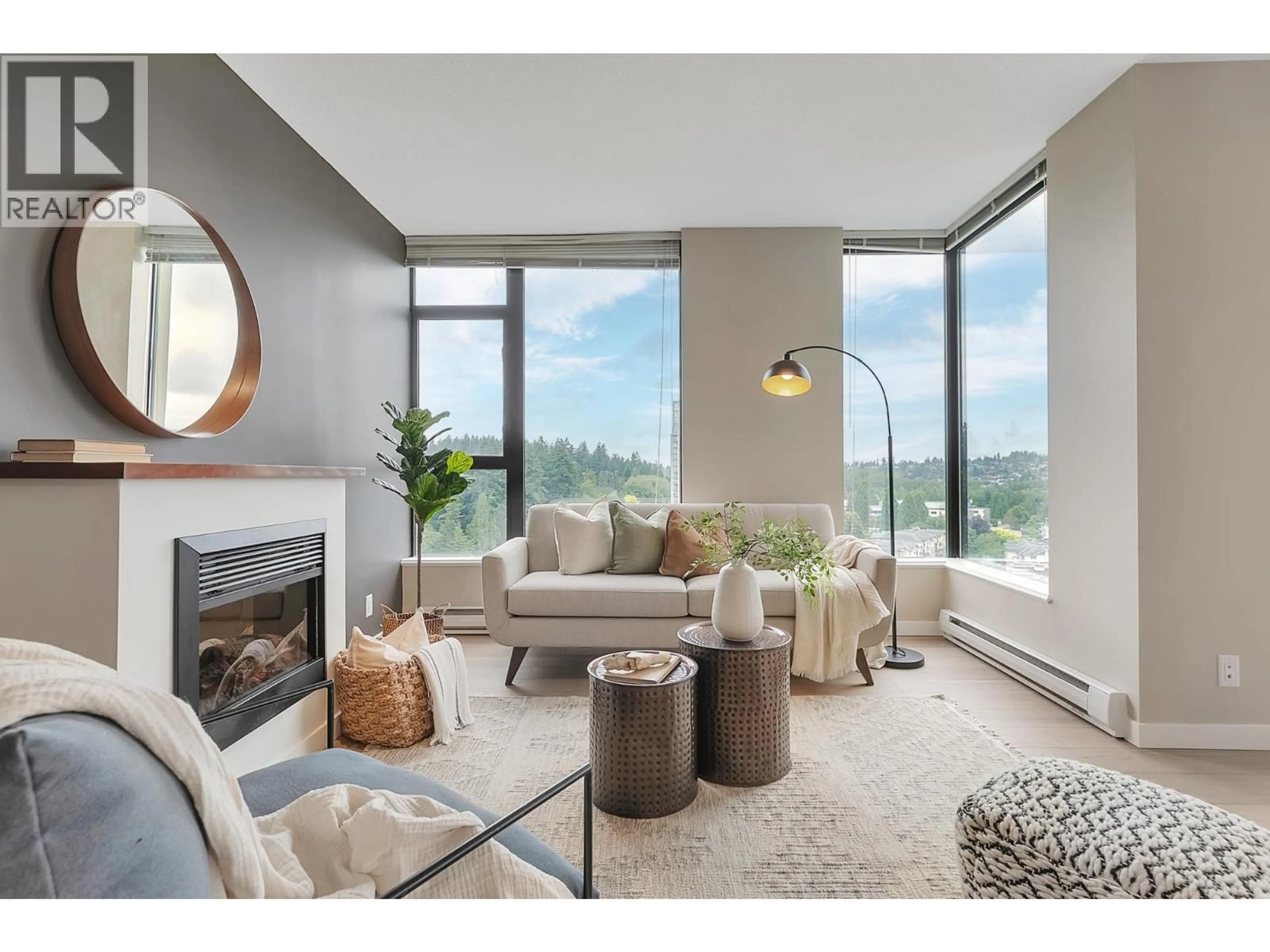 Living room with furniture, unknown for 2203 - 15 ROYAL AVENUE, New Westminster British Columbia V3L0A9