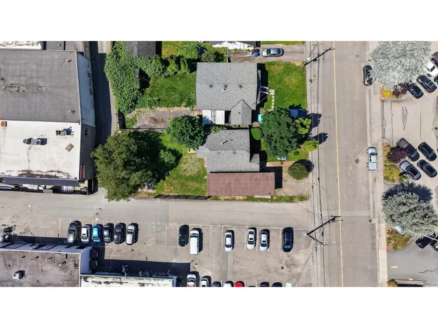 45948 CHESTERFIELD AVENUE, Chilliwack 2