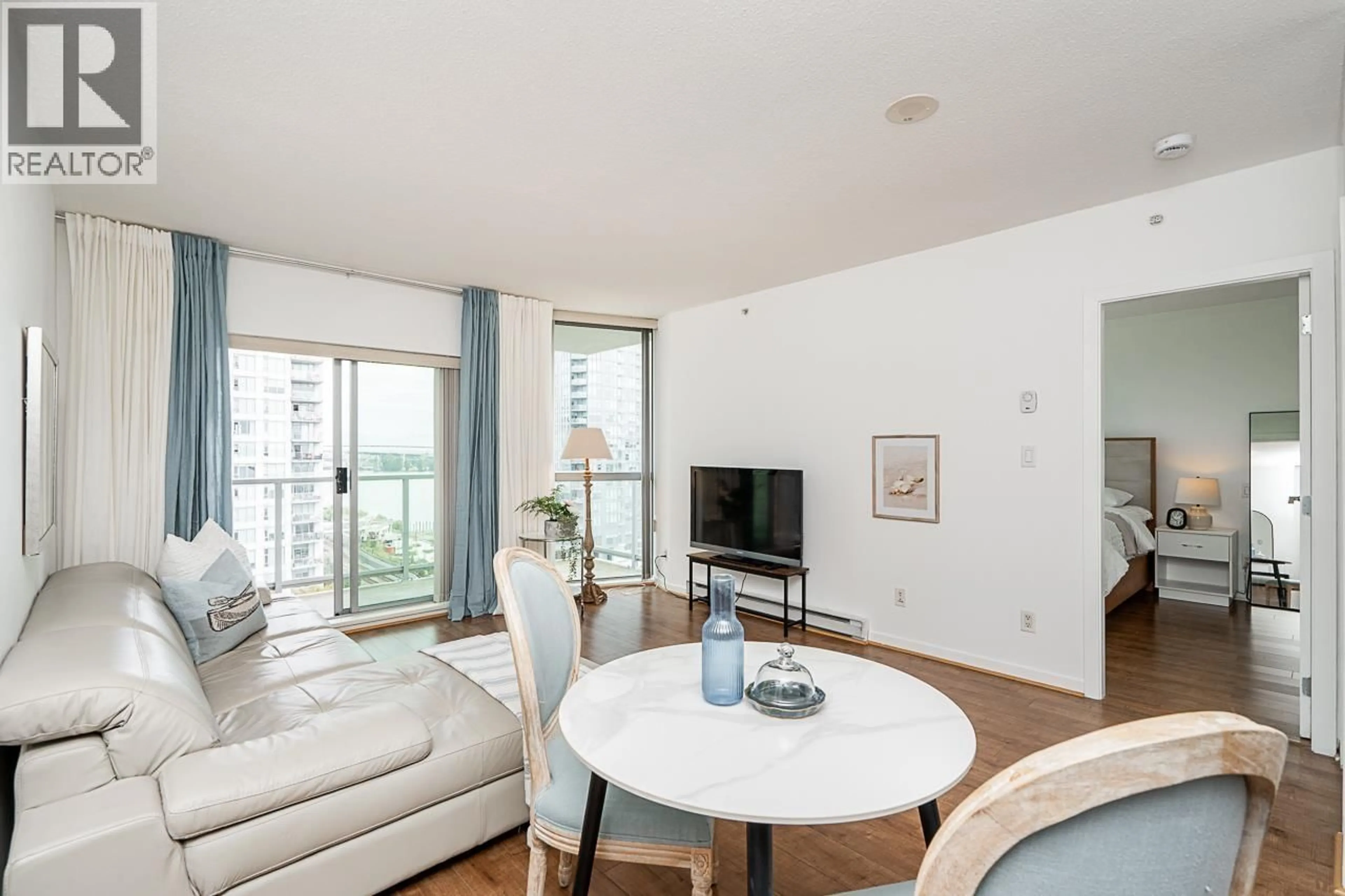 Living room with furniture, unknown for 1407 - 14 BEGBIE STREET, New Westminster British Columbia V3M0C4