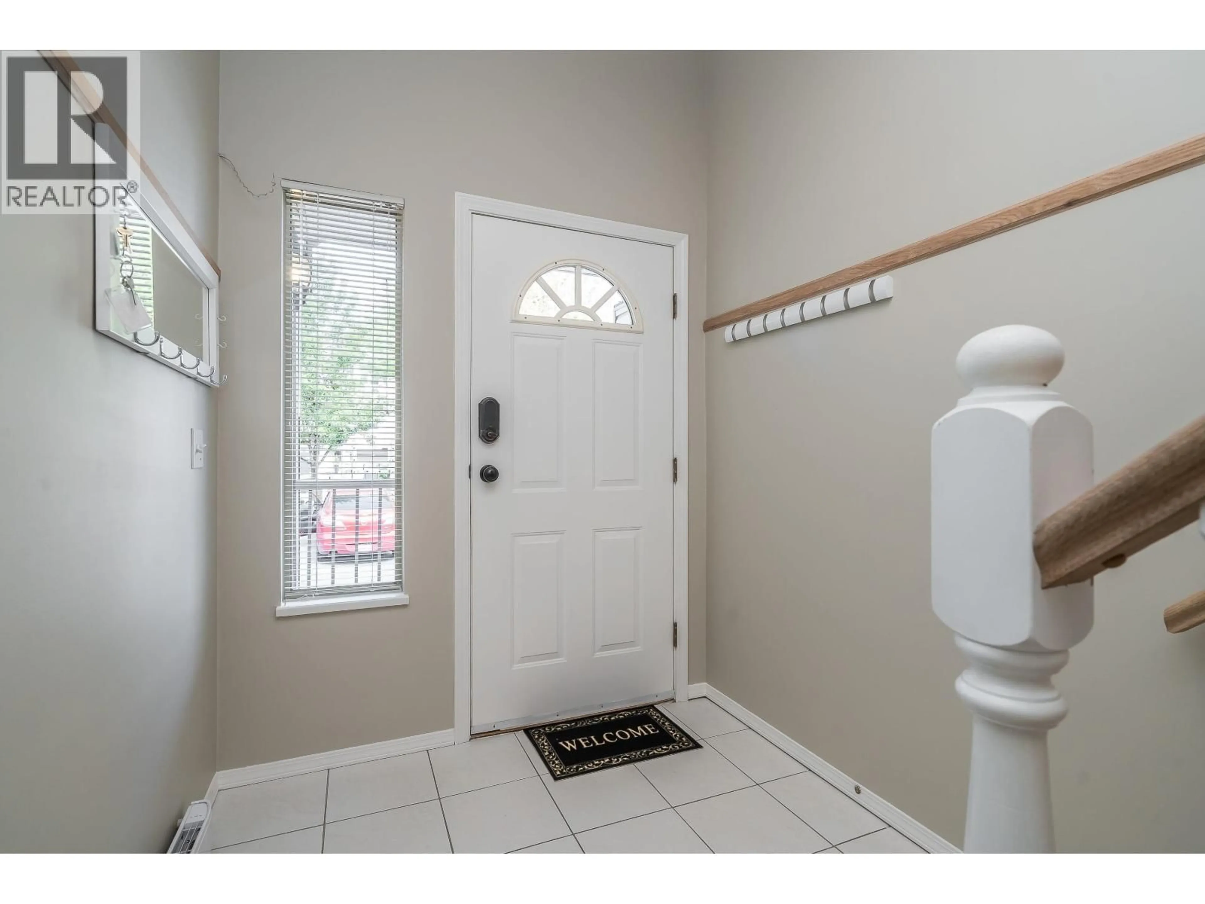 Indoor entryway for 14 - 2420 PITT RIVER ROAD, Port Coquitlam British Columbia V3C1R9