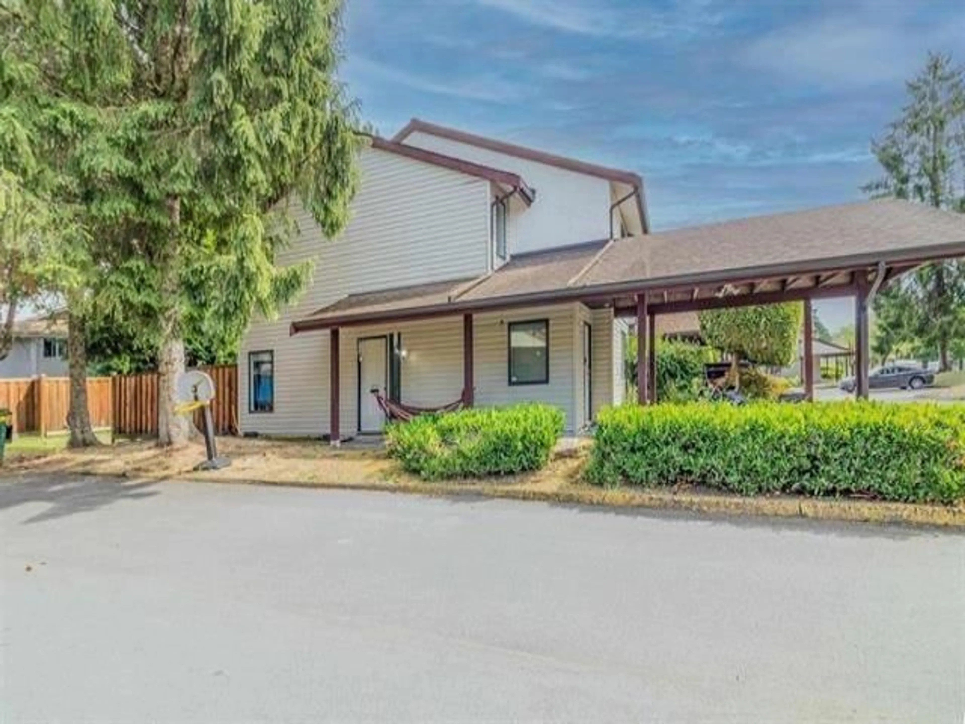 Unknown for 120 - 13880 74 AVENUE, Surrey British Columbia V3W7E6