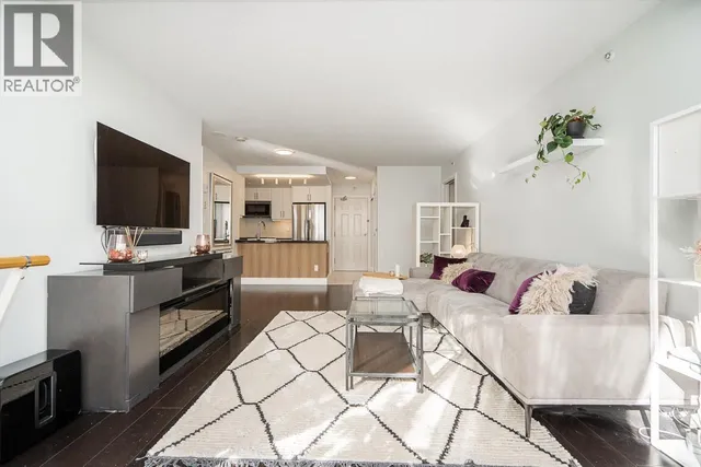 403 - 811 HELMCKEN STREET, Vancouver 2