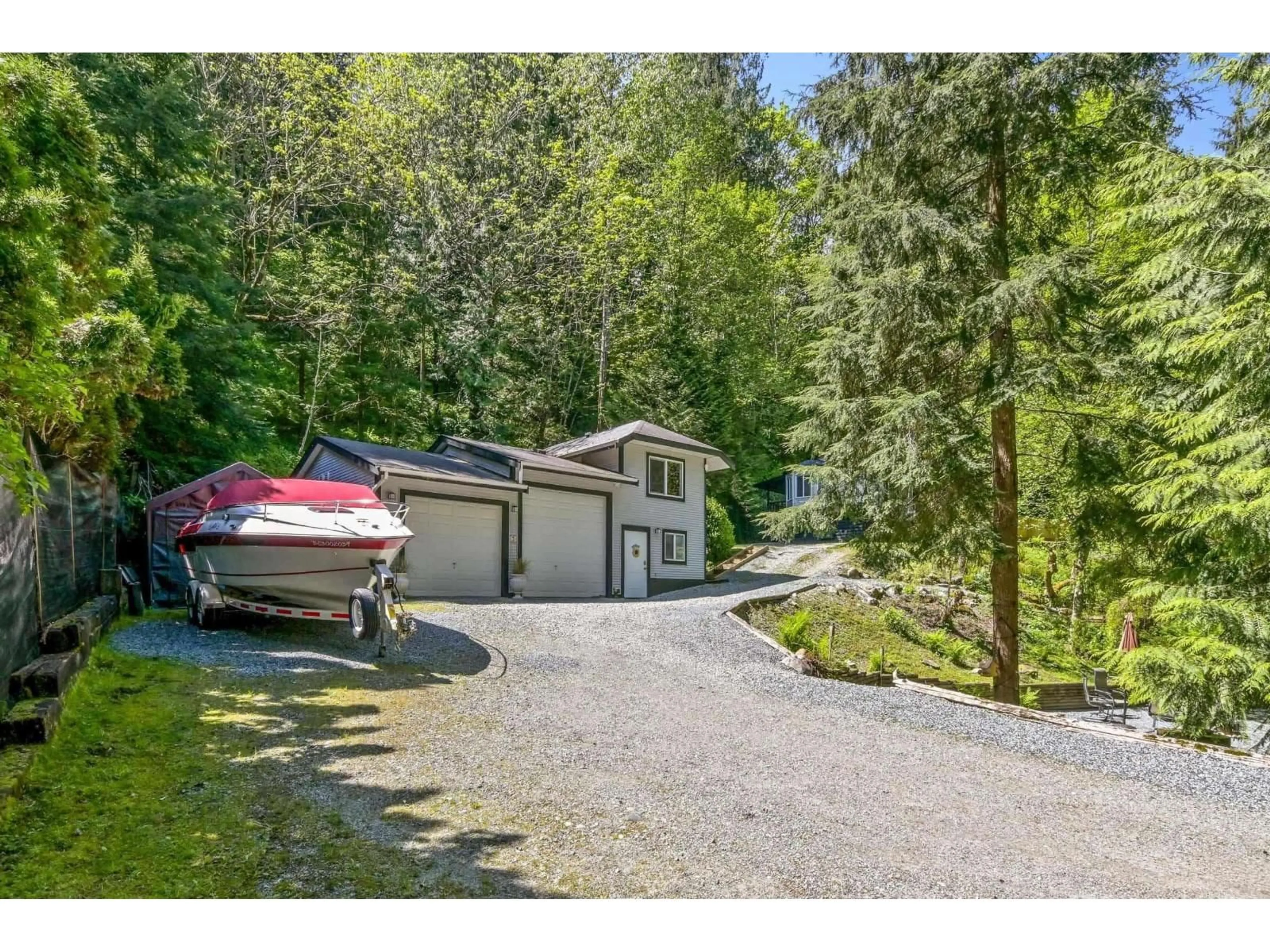 A pic from outside/outdoor area/front of a property/back of a property/a pic from drone, unknown for 30680 KEYSTONE AVENUE, Mission British Columbia V4S1G5