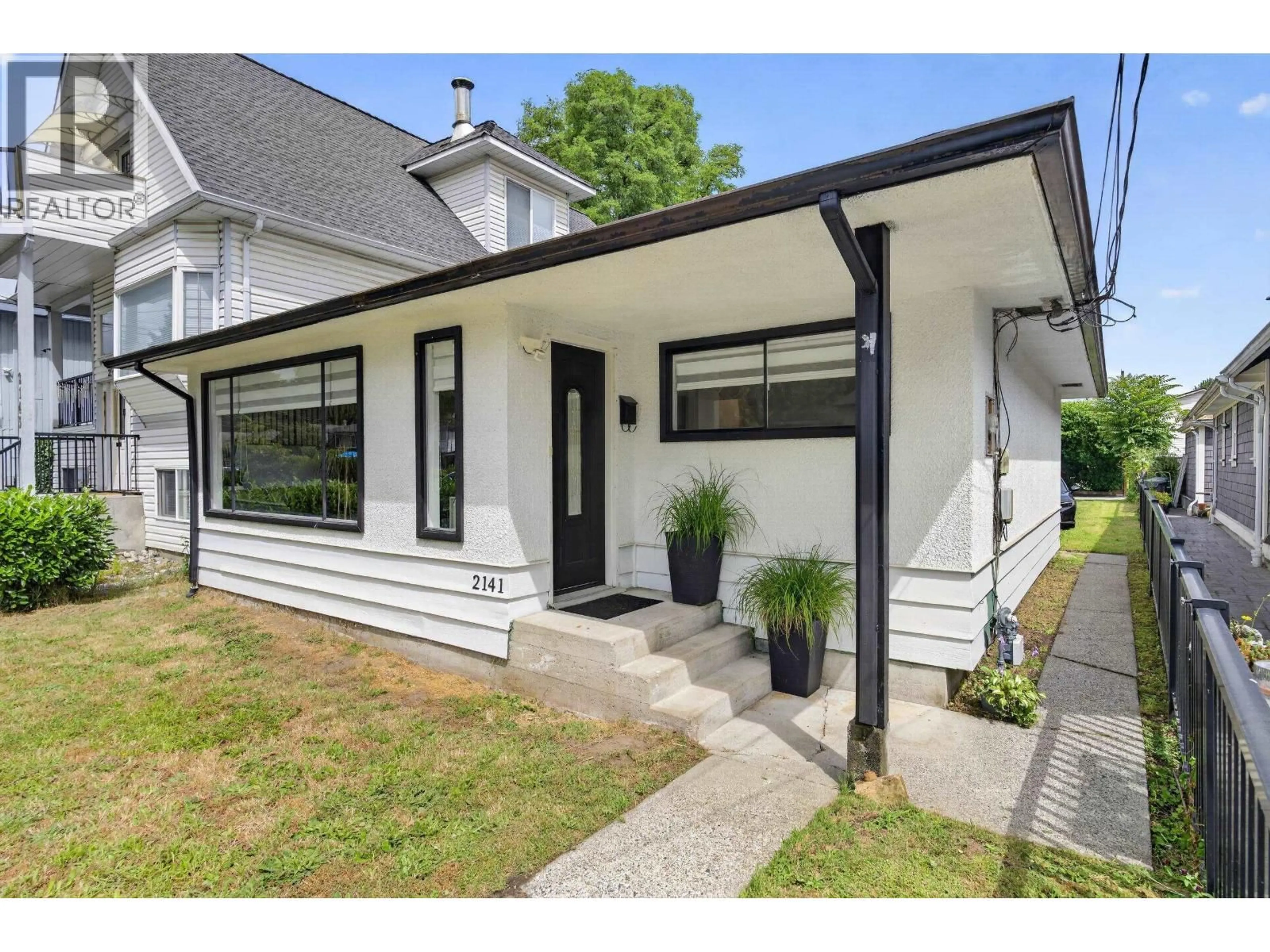 Home with vinyl exterior material, street for 2141 FRASER AVENUE, Port Coquitlam British Columbia V3B1N7