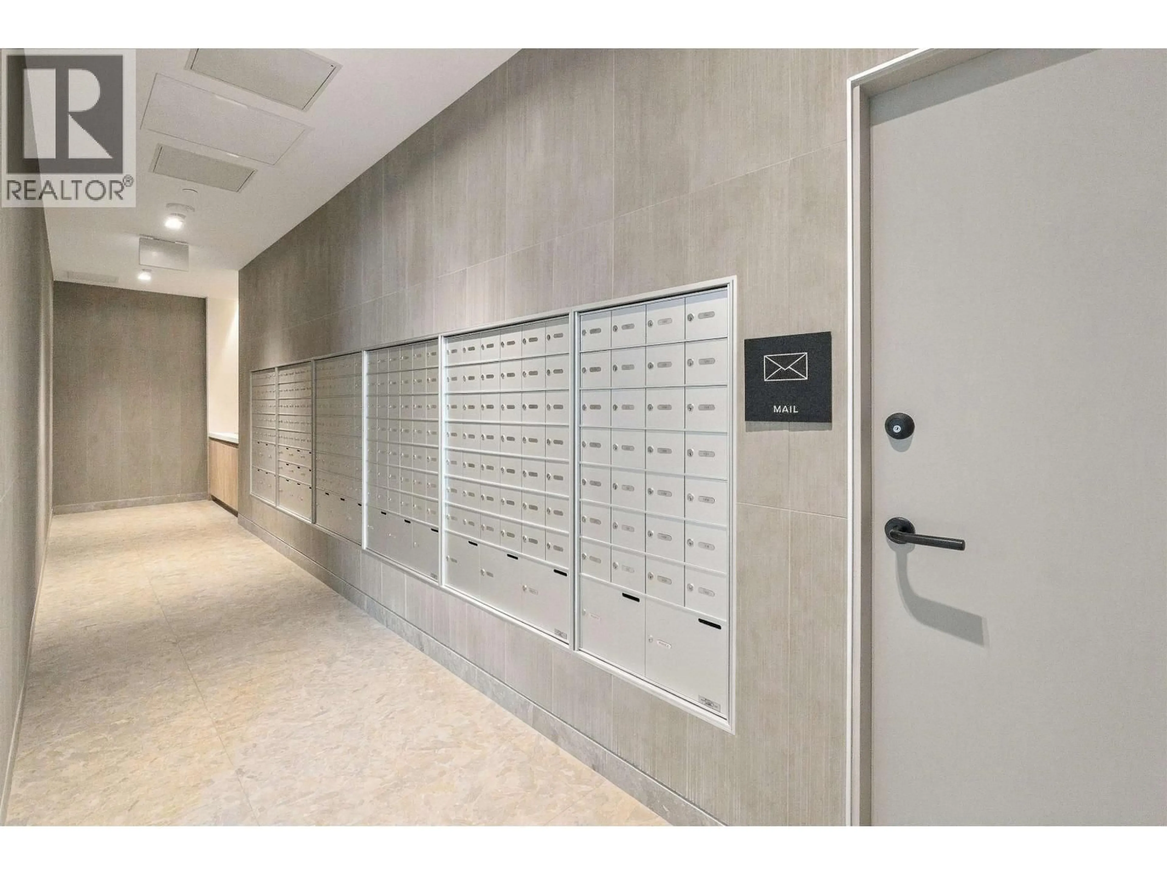 Indoor foyer for 527 - 6300 MINORU BOULEVARD, Richmond British Columbia V6Y0N1