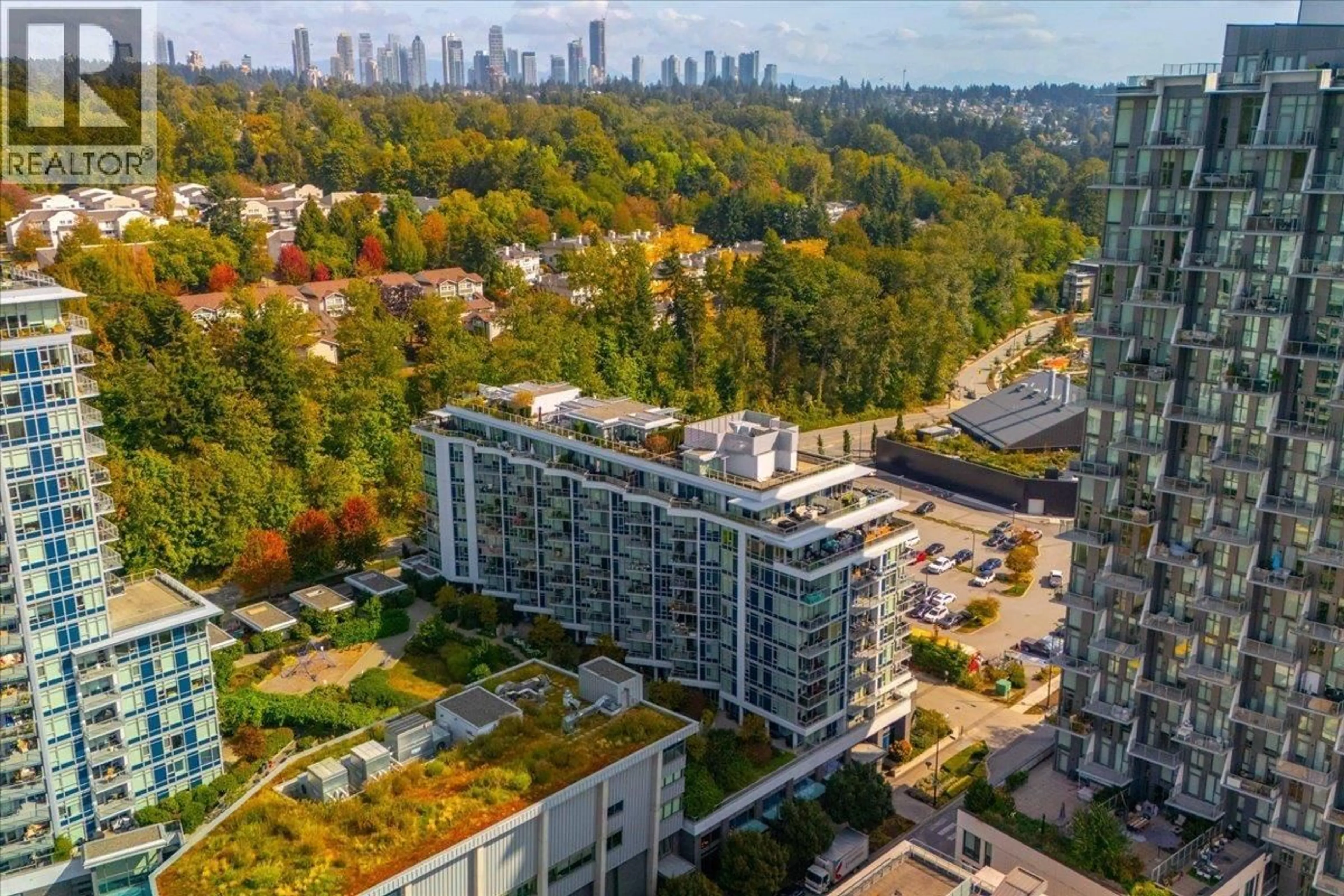 A pic from outside/outdoor area/front of a property/back of a property/a pic from drone, city buildings view from balcony for 706 - 3557 SAWMILL CRESCENT, Vancouver British Columbia V5S0E2