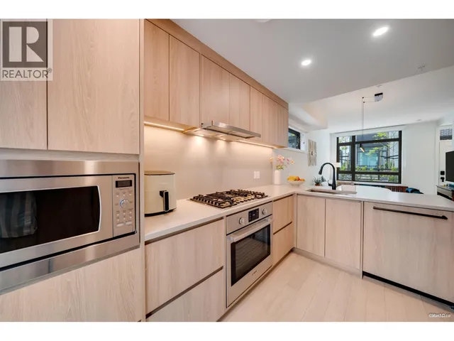 6292 OAK STREET, Vancouver 4
