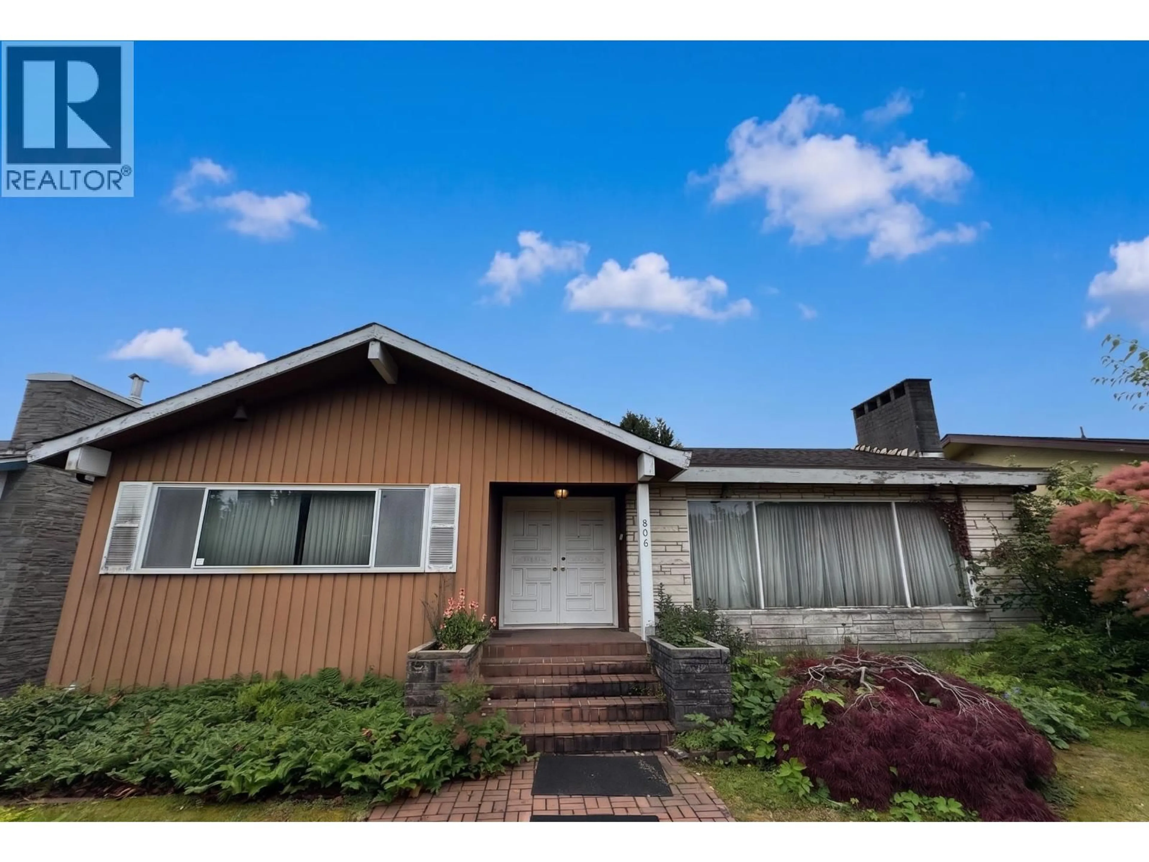 Home with vinyl exterior material, street for 806 47TH AVENUE, Vancouver British Columbia V5Z2R8