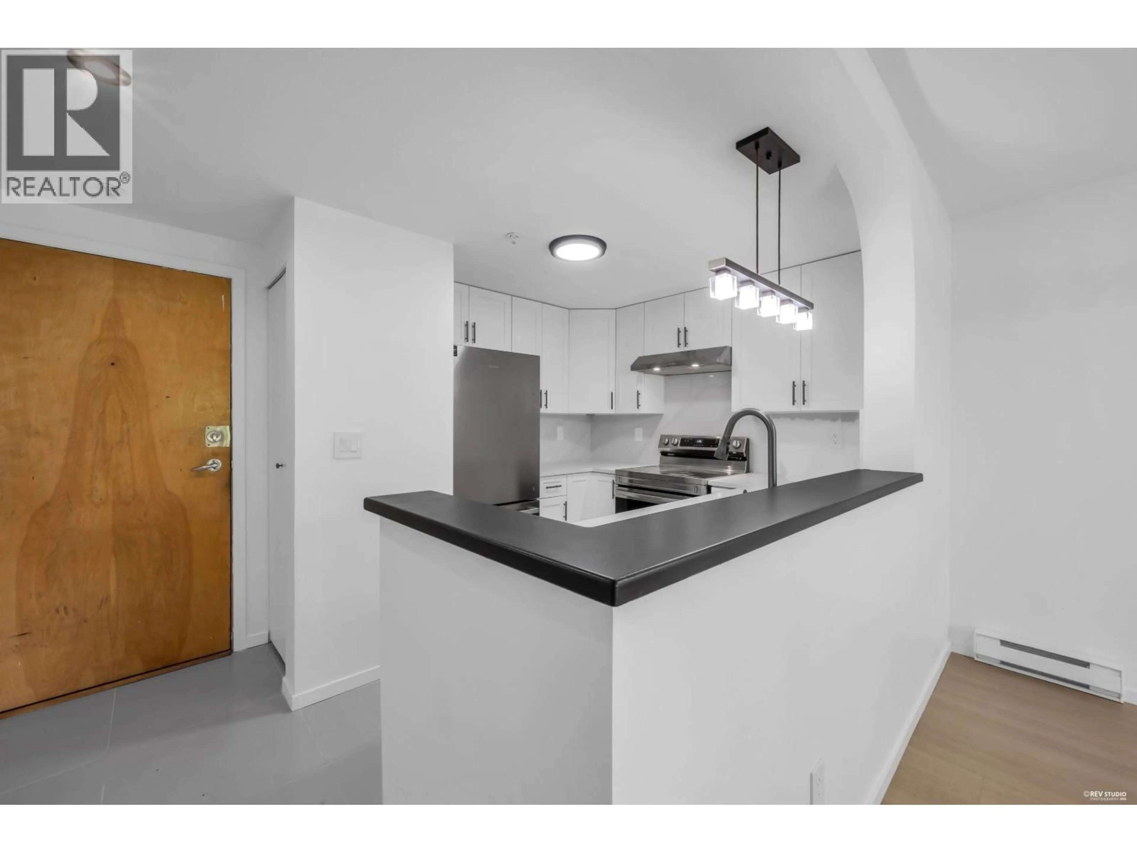 Standard kitchen, unknown for 306 - 6833 VILLAGE GREEN, Burnaby British Columbia V5E4M1