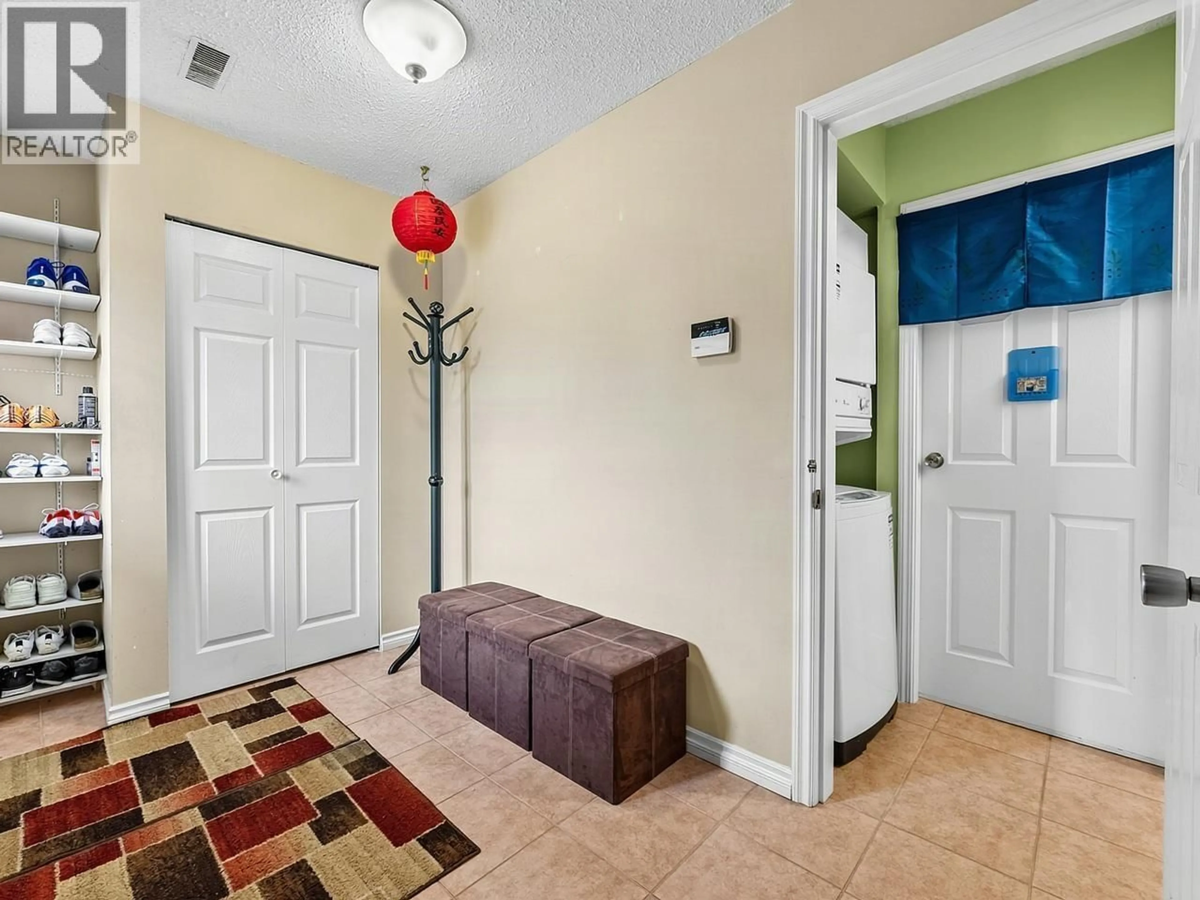 Indoor entryway for 6220 SPENDER DRIVE, Richmond British Columbia V7E4C2