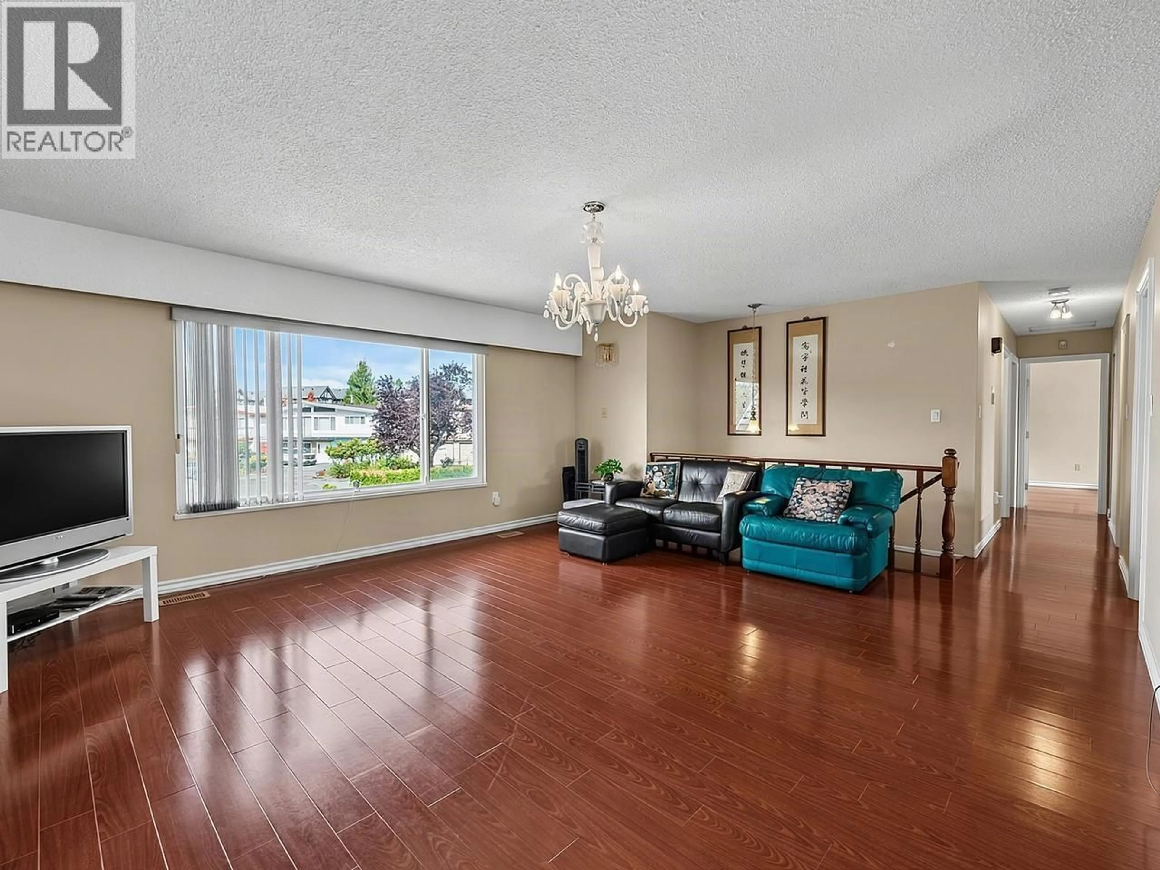 Living room with furniture, unknown for 6220 SPENDER DRIVE, Richmond British Columbia V7E4C2
