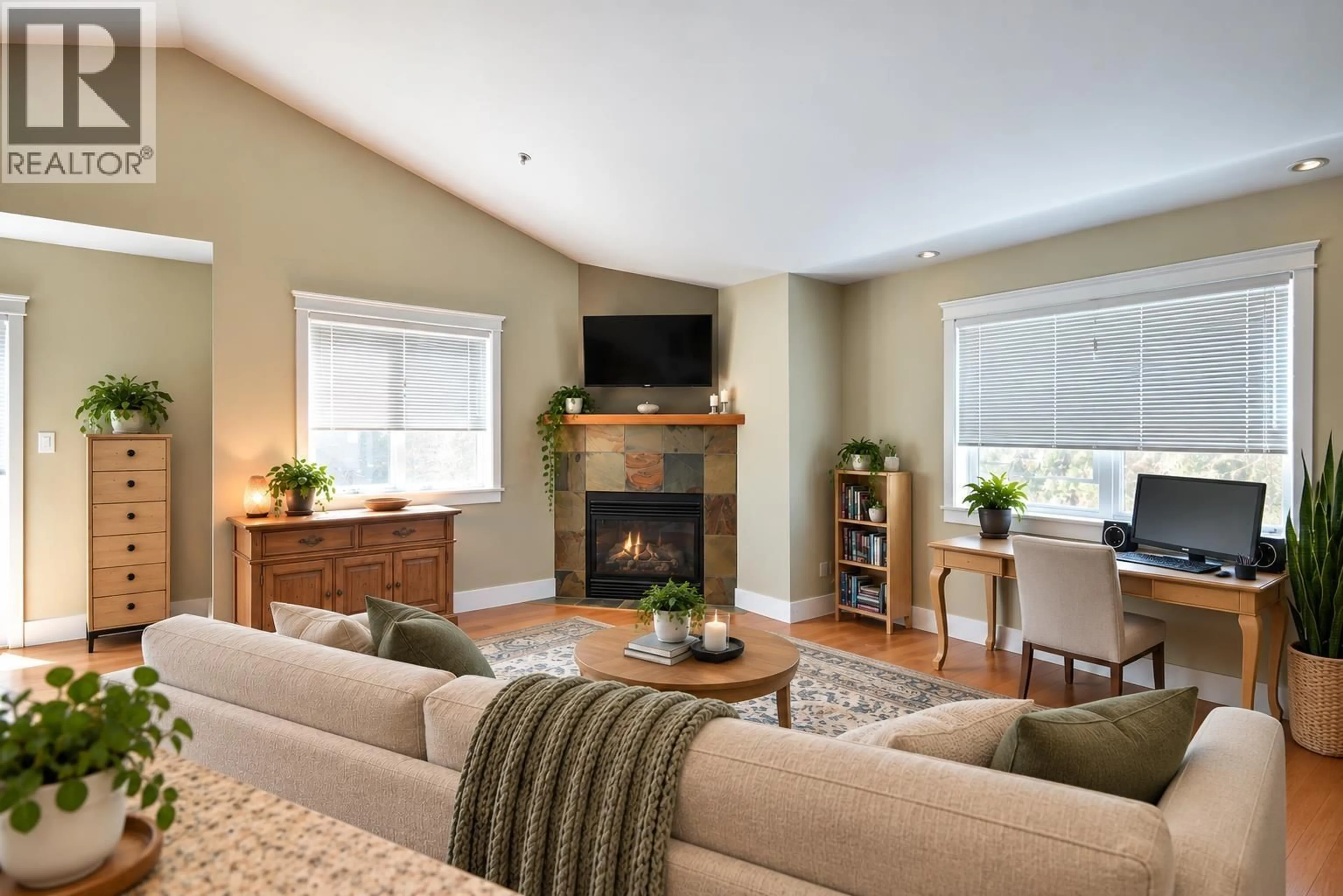 Living room with furniture, unknown for 208 - 518 SHAW ROAD, Gibsons British Columbia V0N1V8